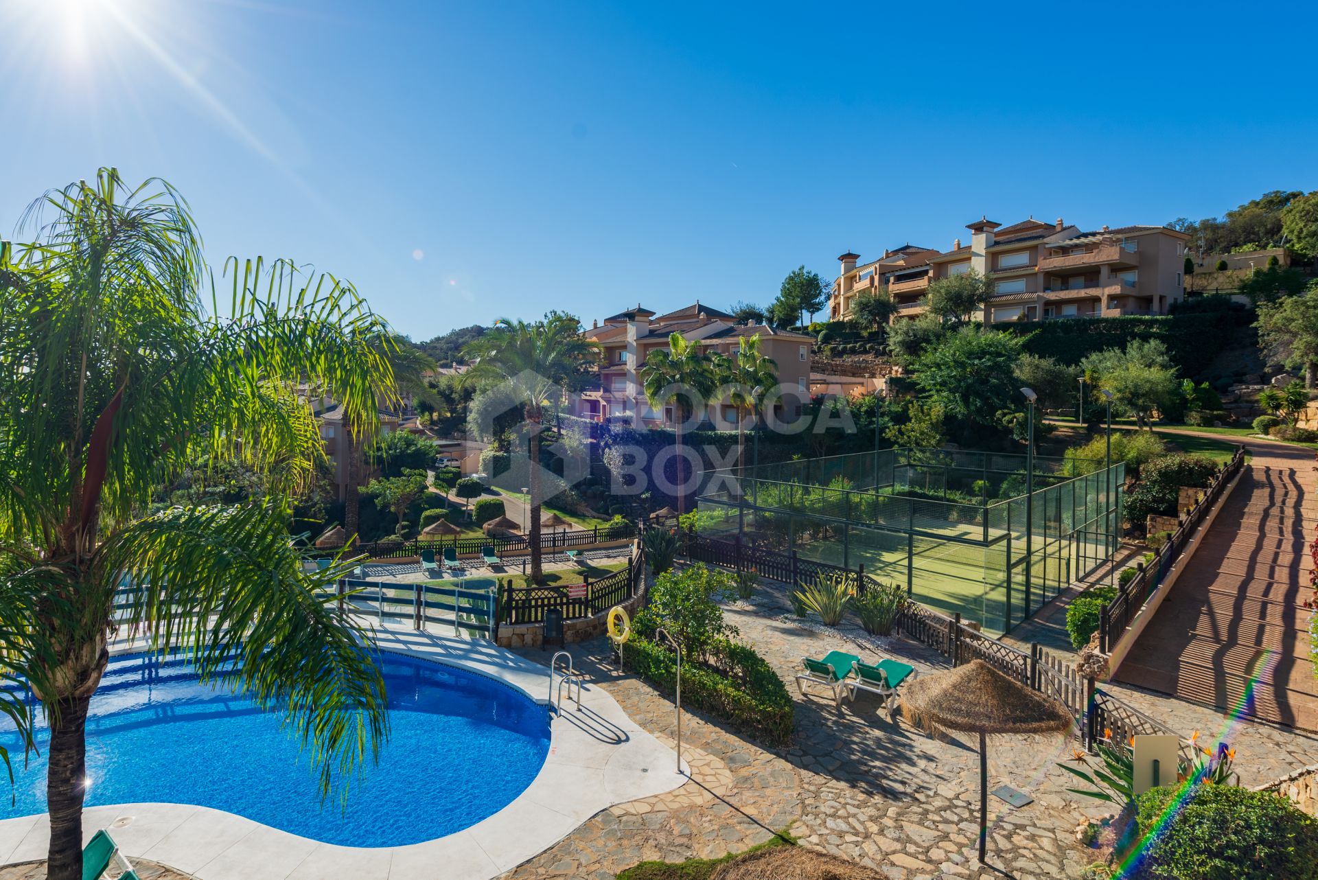 Exquisite Ground Floor Apartment with Panoramic Sea and Mountain Views in La Mairena