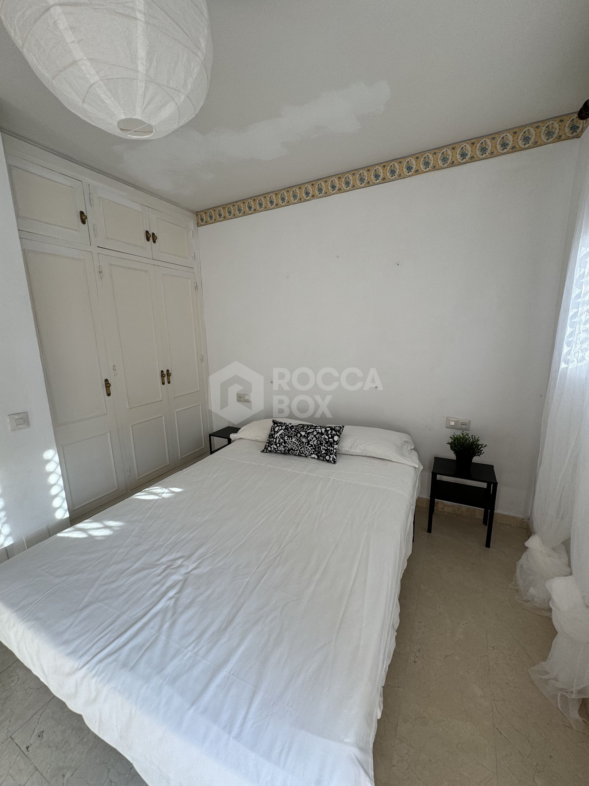 Charming Townhouse for Rent in El Naranjal Nueva Andalucía