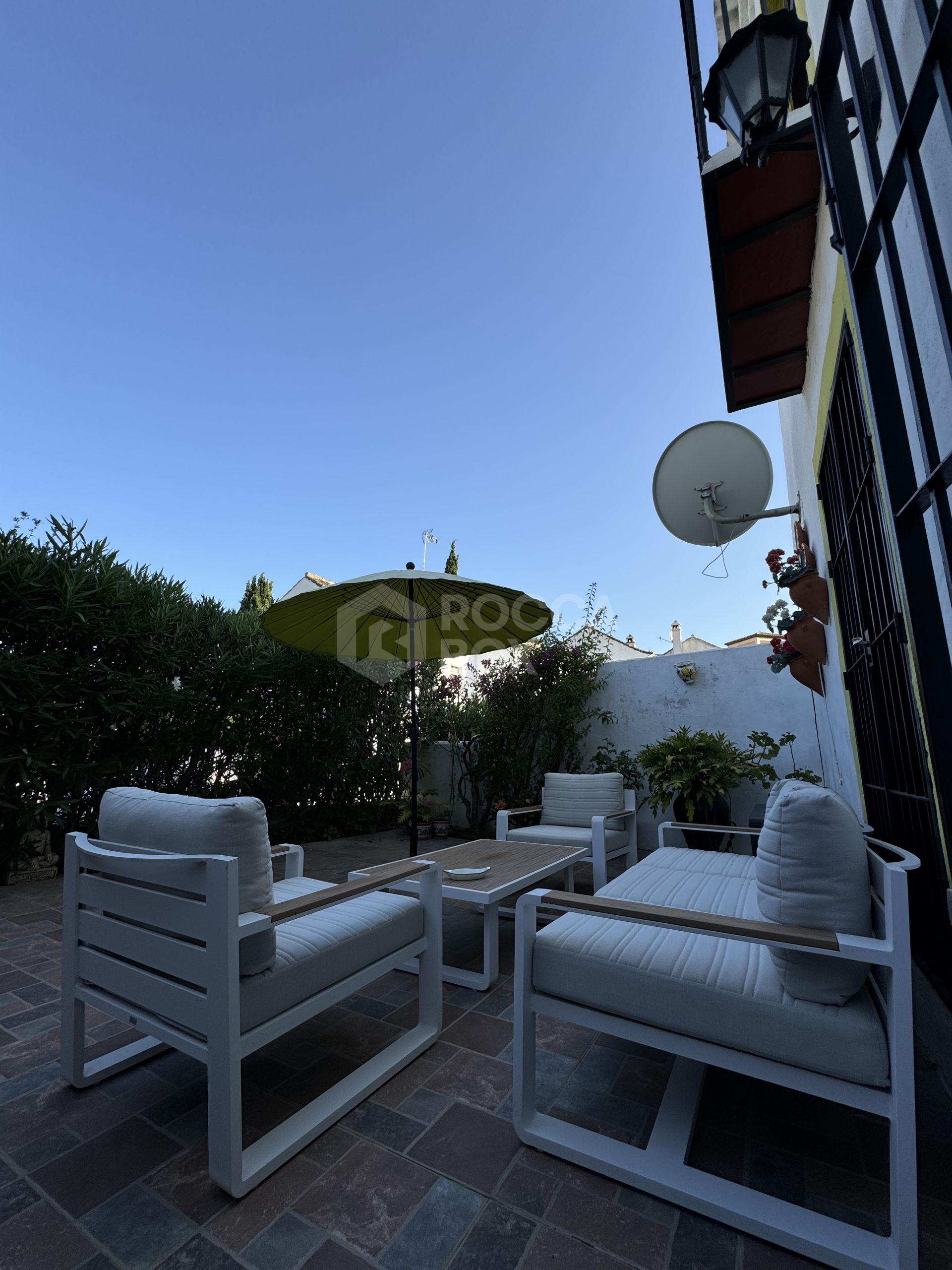 Charming Townhouse for Rent in El Naranjal Nueva Andalucía