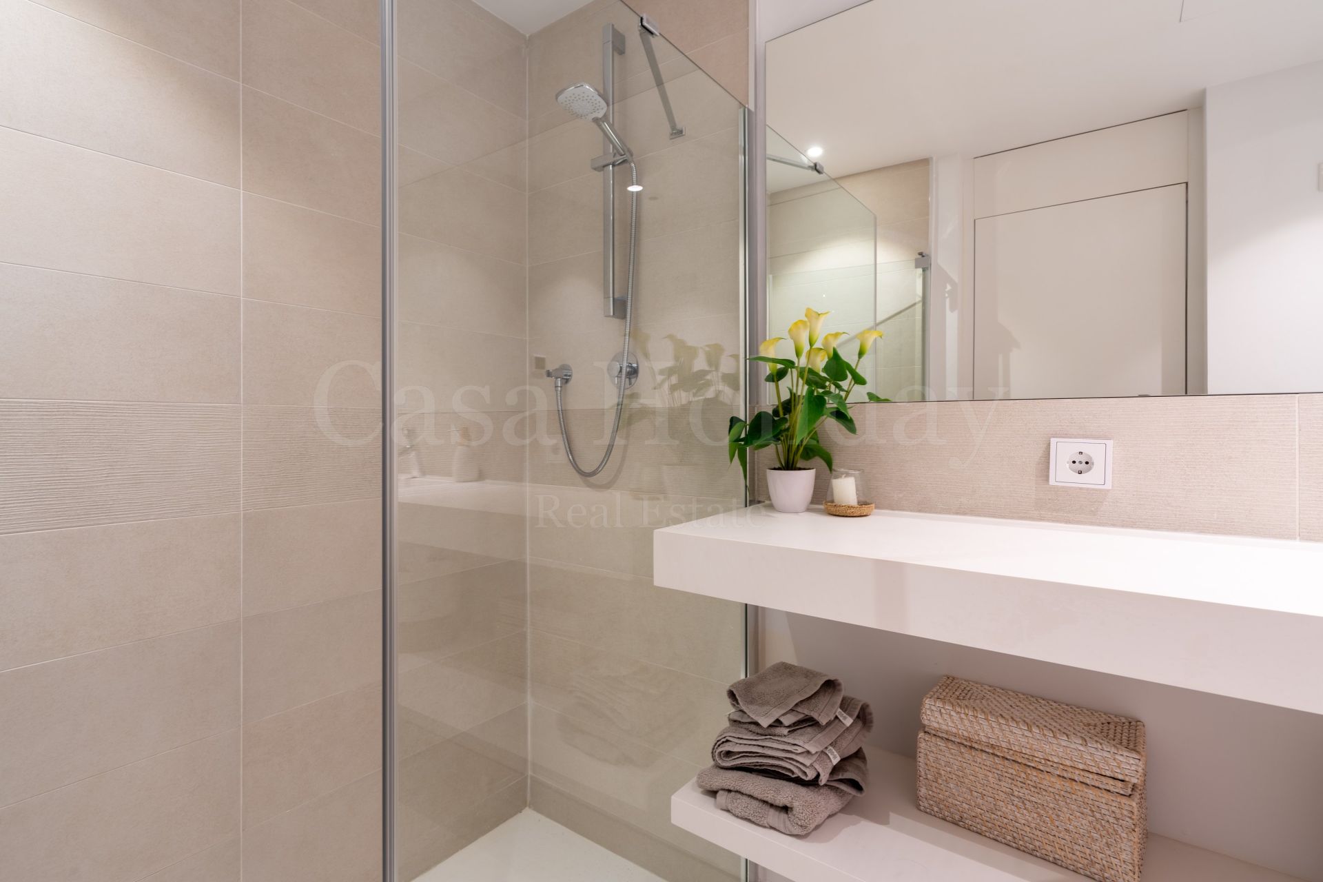 Apartment in El Higueron, Fuengirola