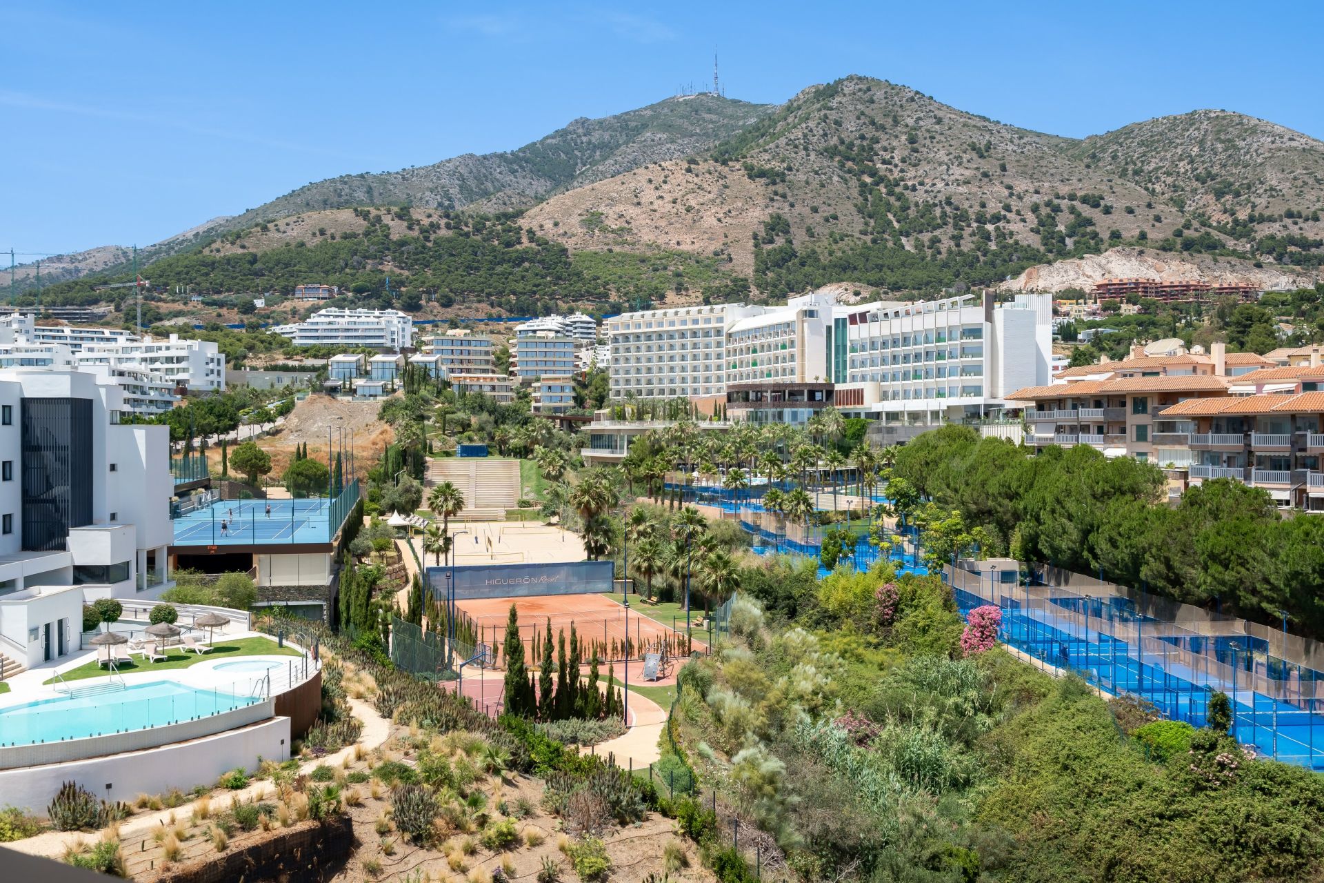 Apartment in El Higueron, Fuengirola