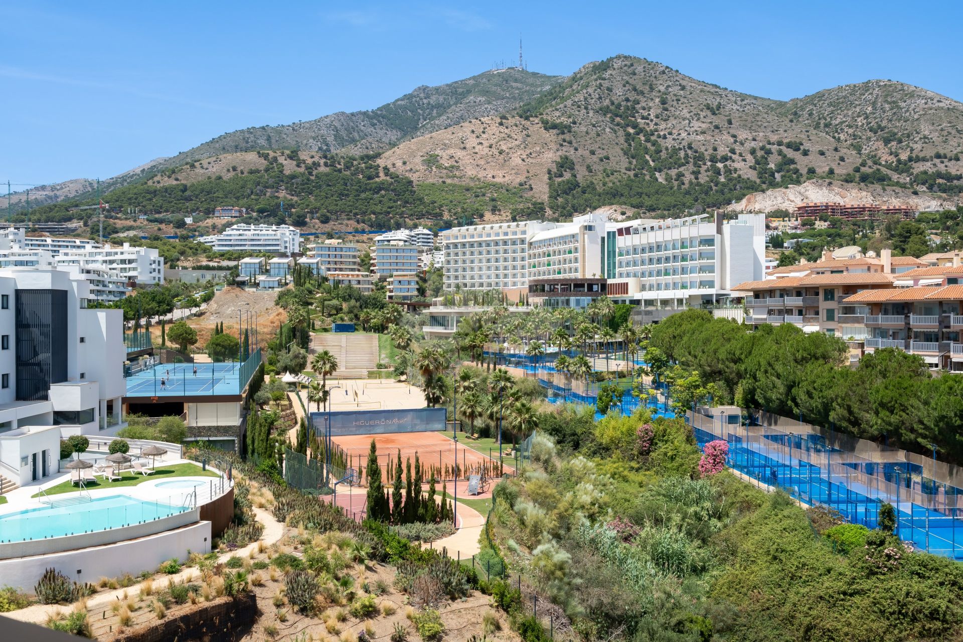 Apartment in El Higueron, Fuengirola