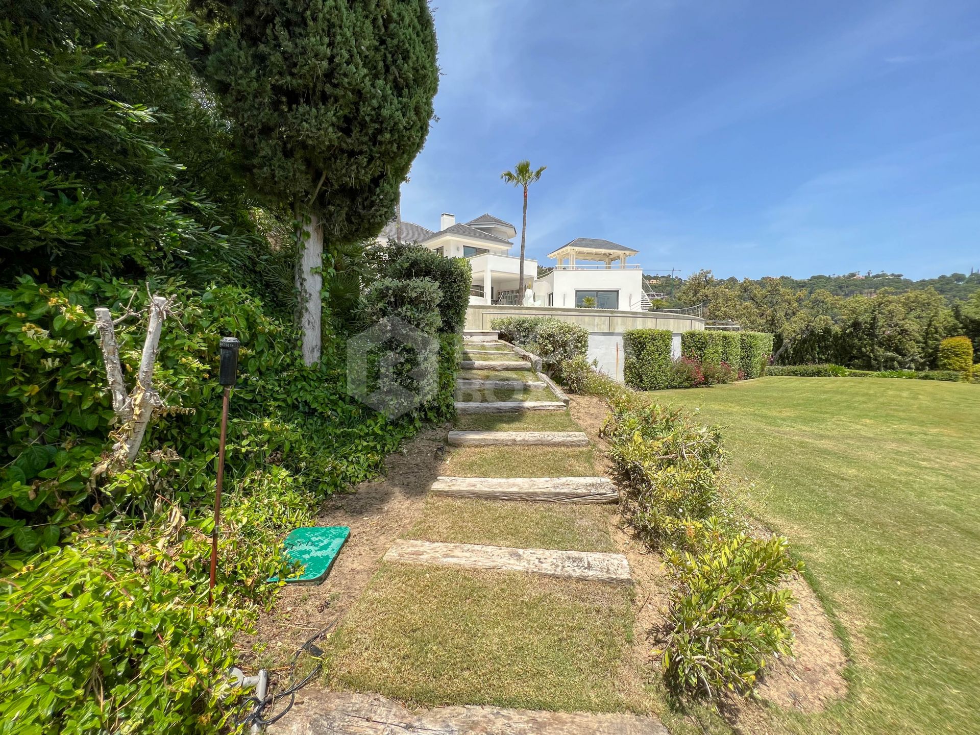 Fantastic modern villa with amazing panoramic sea views in La Zagaleta