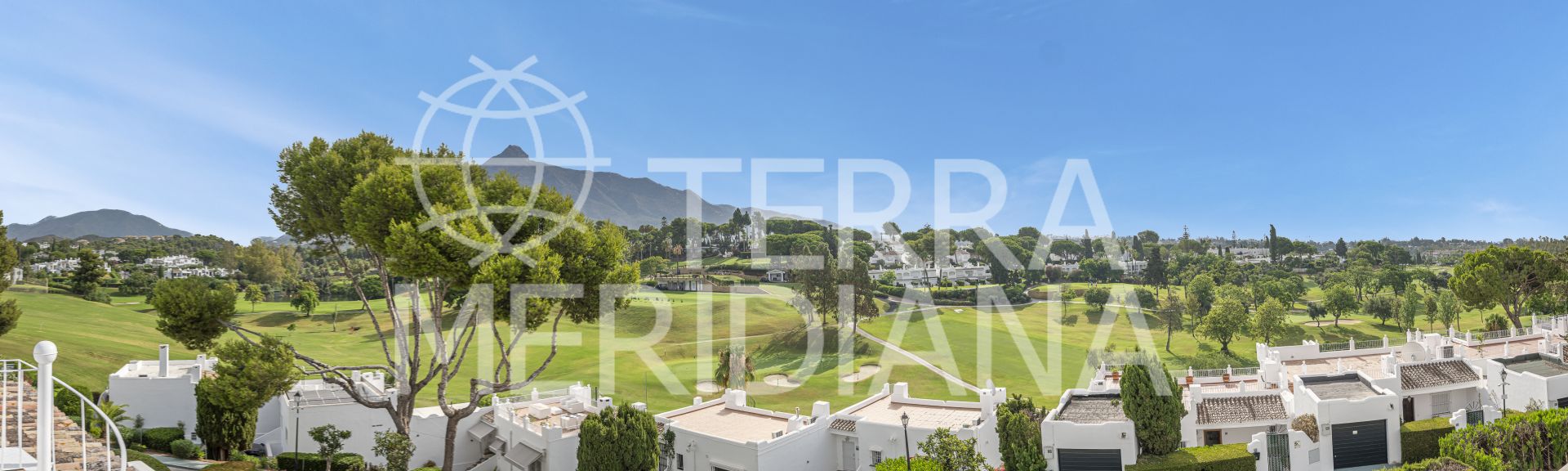 Town House in Azahara II, Marbella