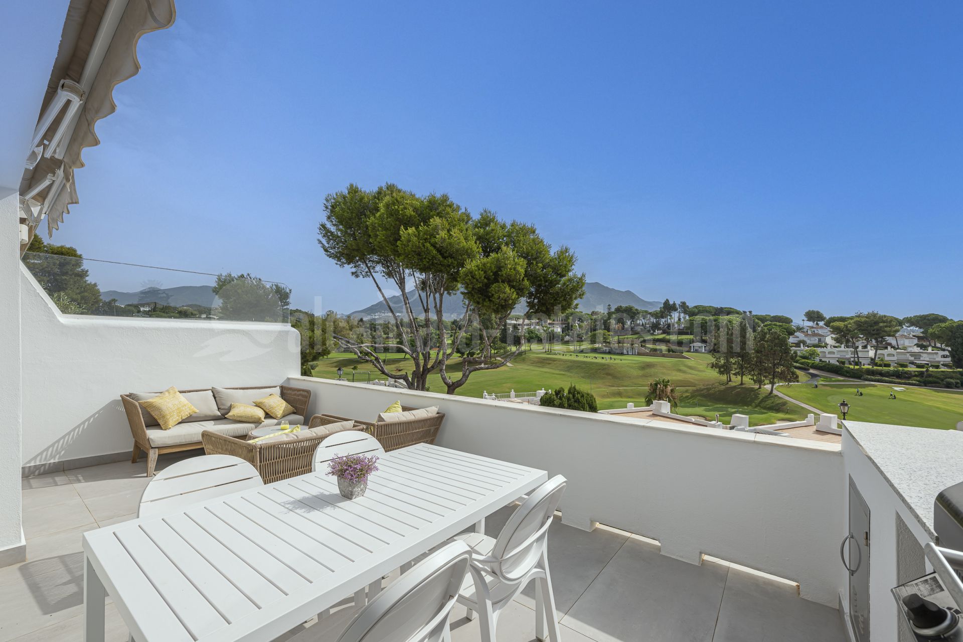 Town House in Azahara II, Marbella
