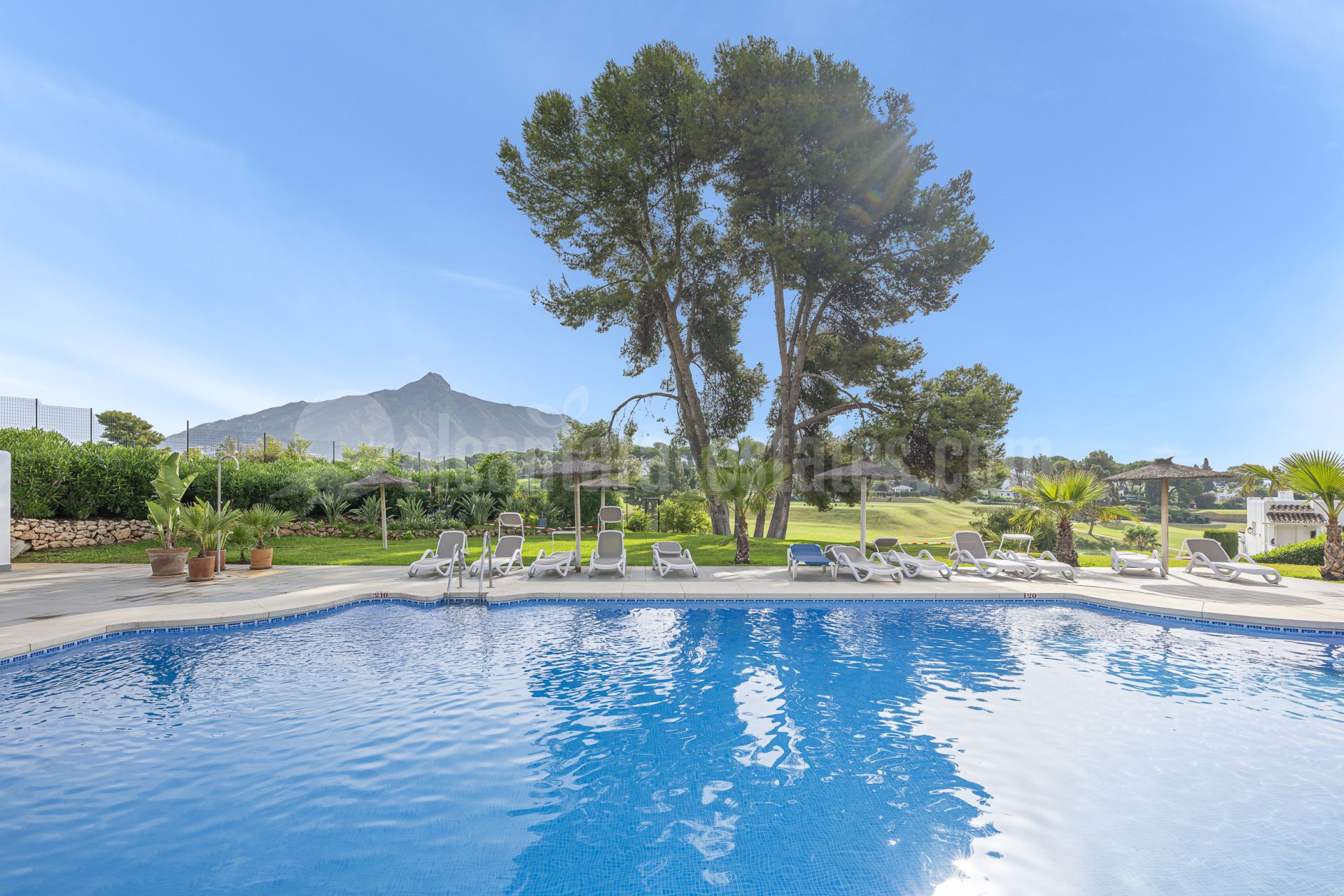 Town House in Azahara II, Marbella