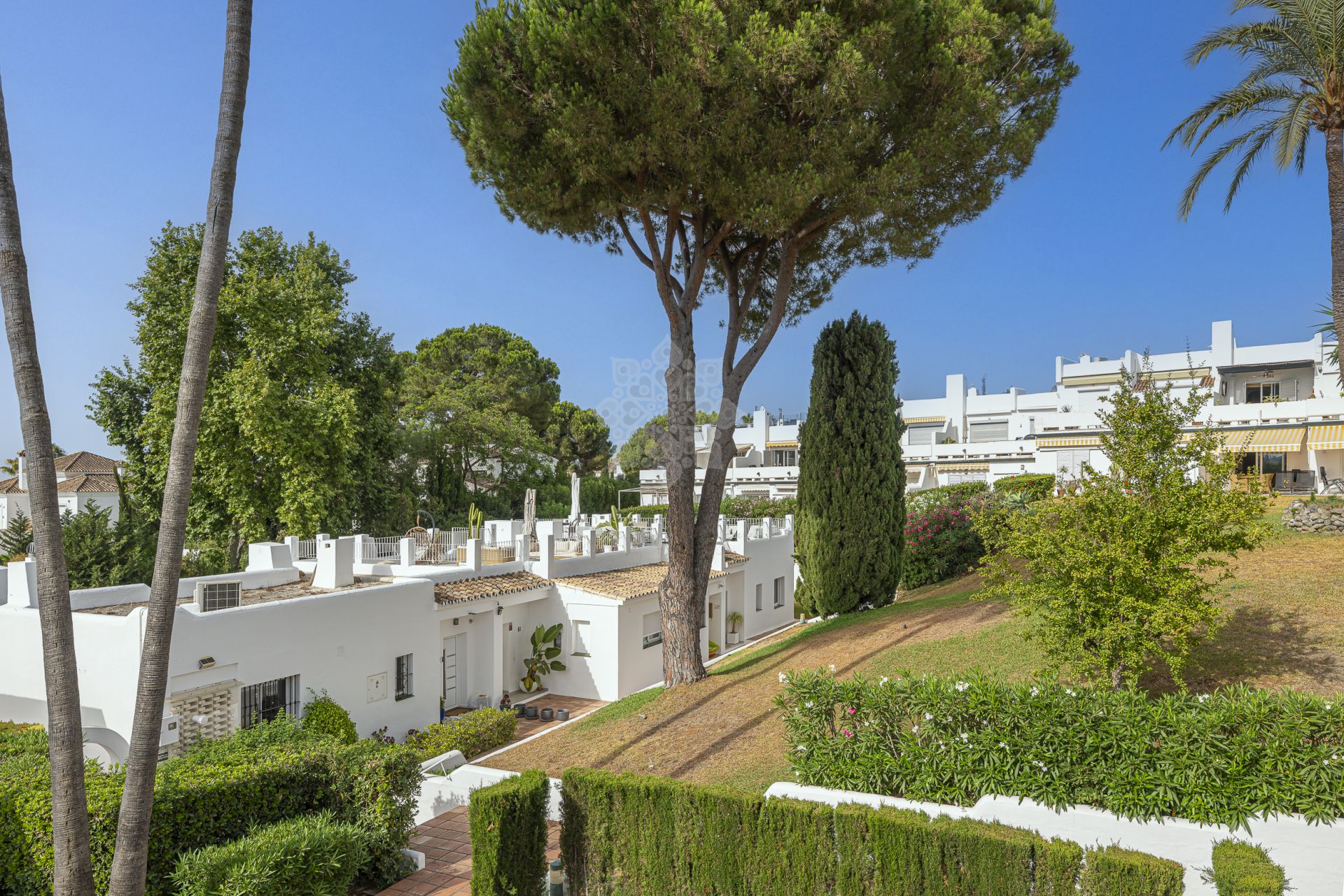 Town House in Azahara II, Marbella