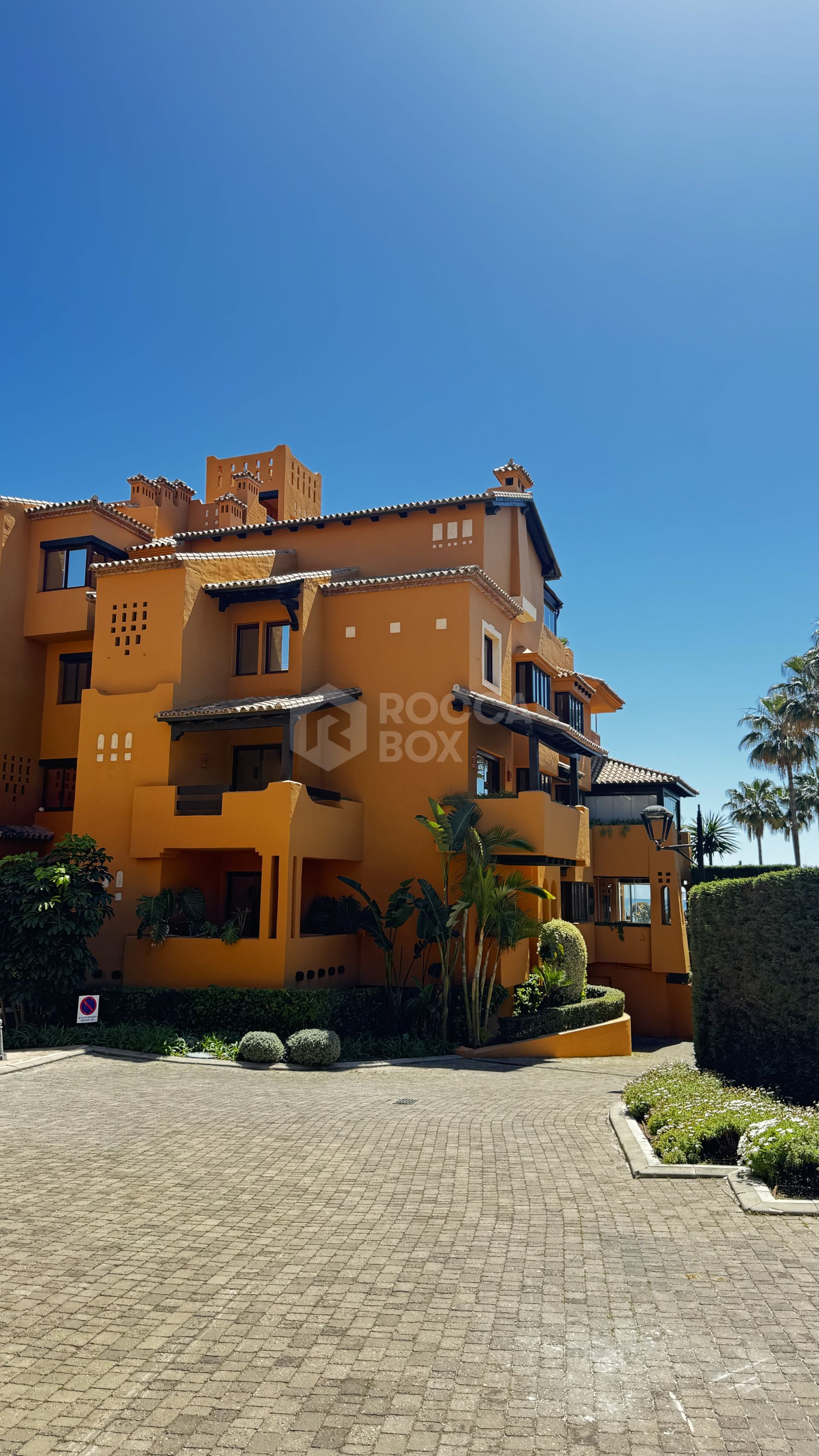 Beach front 3 bedroom Estepona