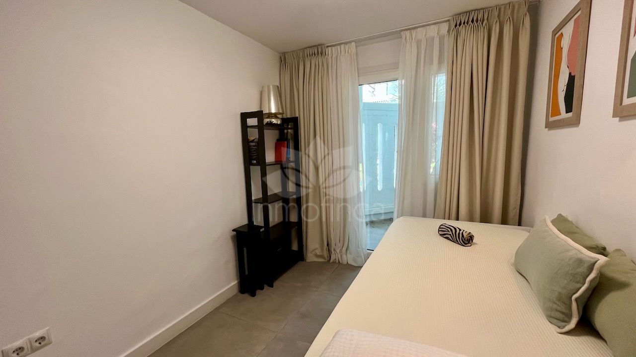 Apartamento Planta Baja en Los Naranjos de Marbella, Marbella