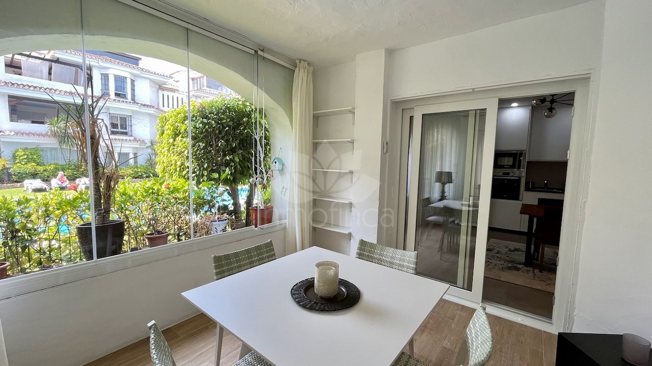 Apartamento Planta Baja en Los Naranjos de Marbella, Marbella