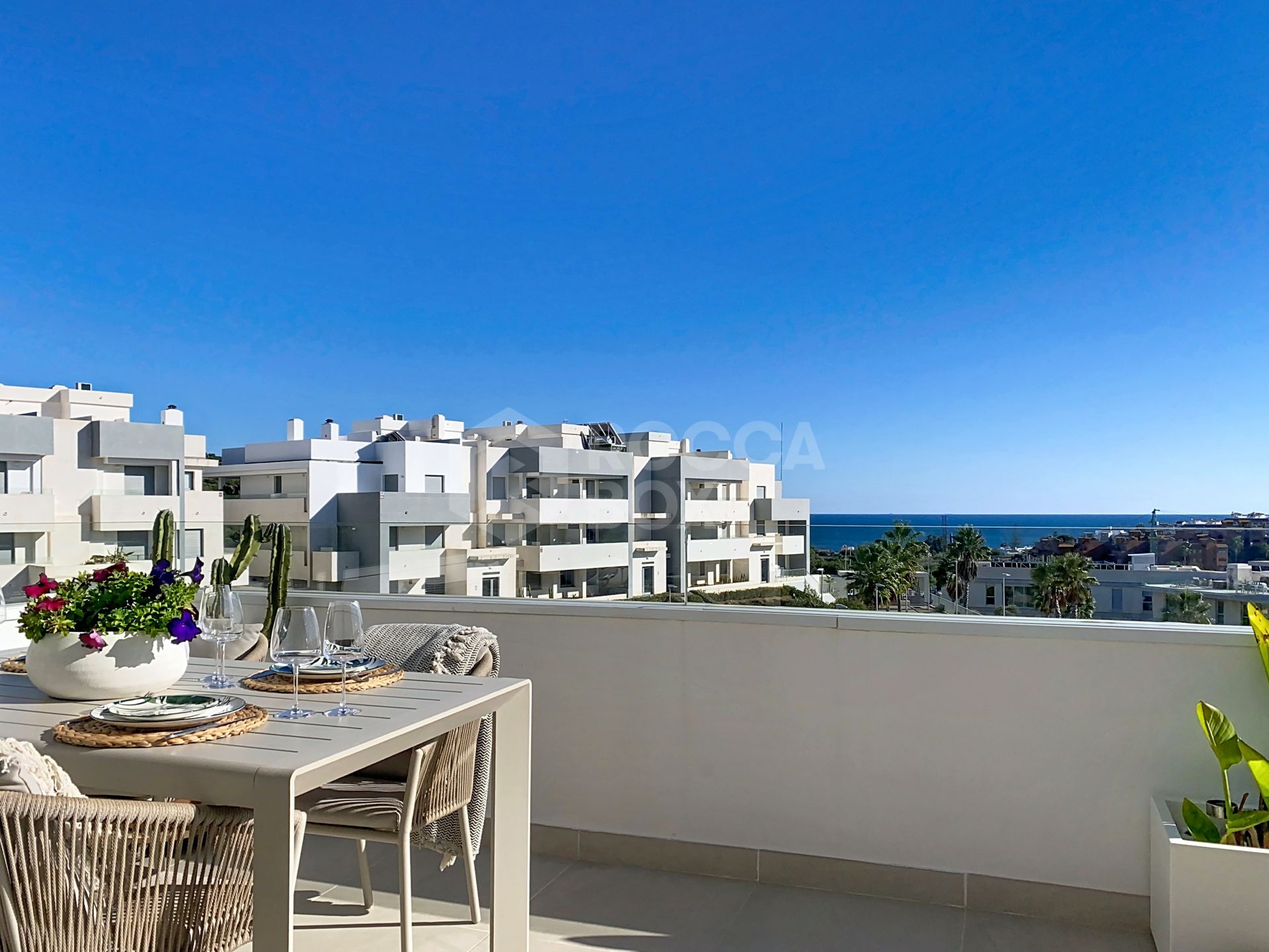 Penthouse with Sea Views and Spacious Solarium - West Estepona