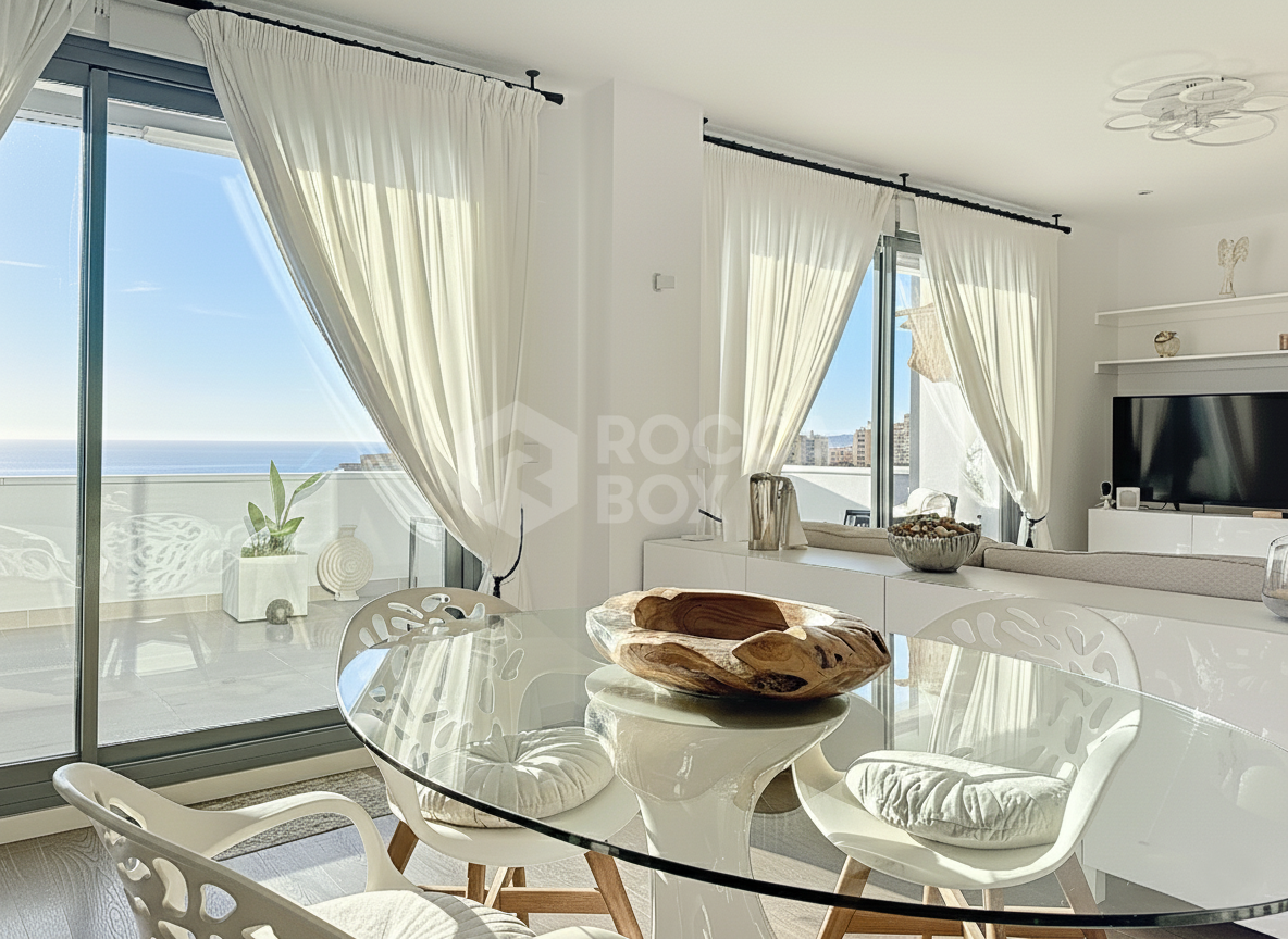 Penthouse with Sea Views and Spacious Solarium - West Estepona