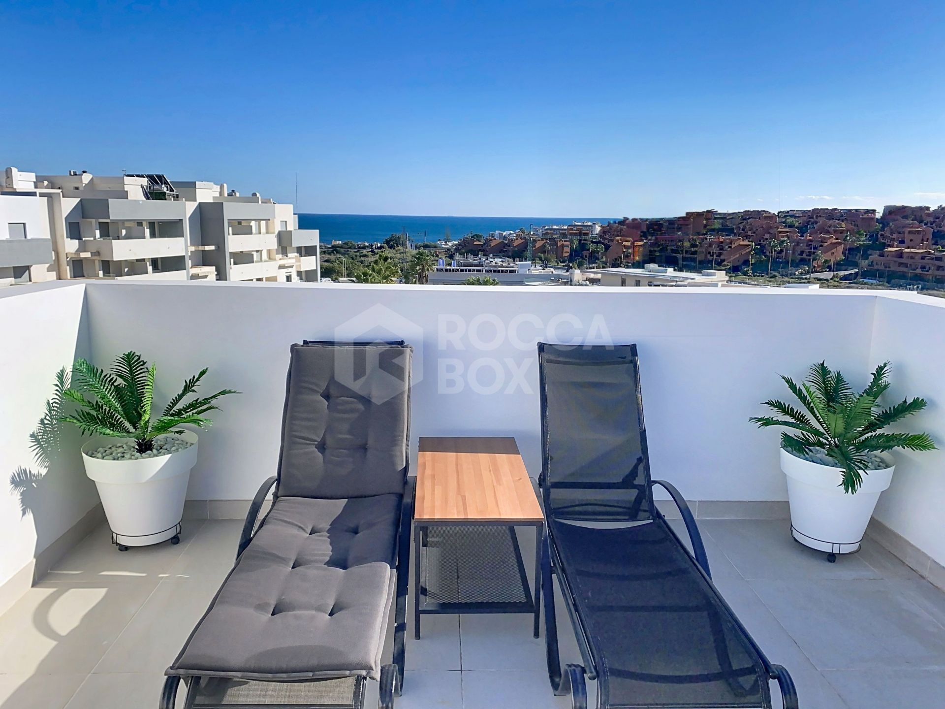 Penthouse with Sea Views and Spacious Solarium - West Estepona
