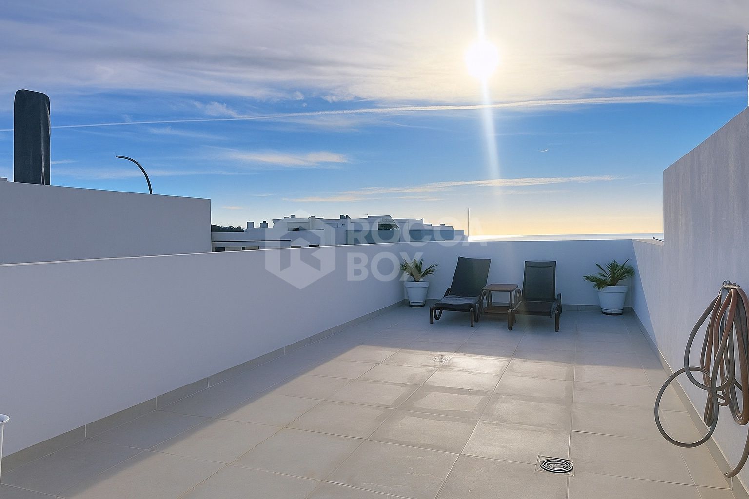 Penthouse with Sea Views and Spacious Solarium - West Estepona