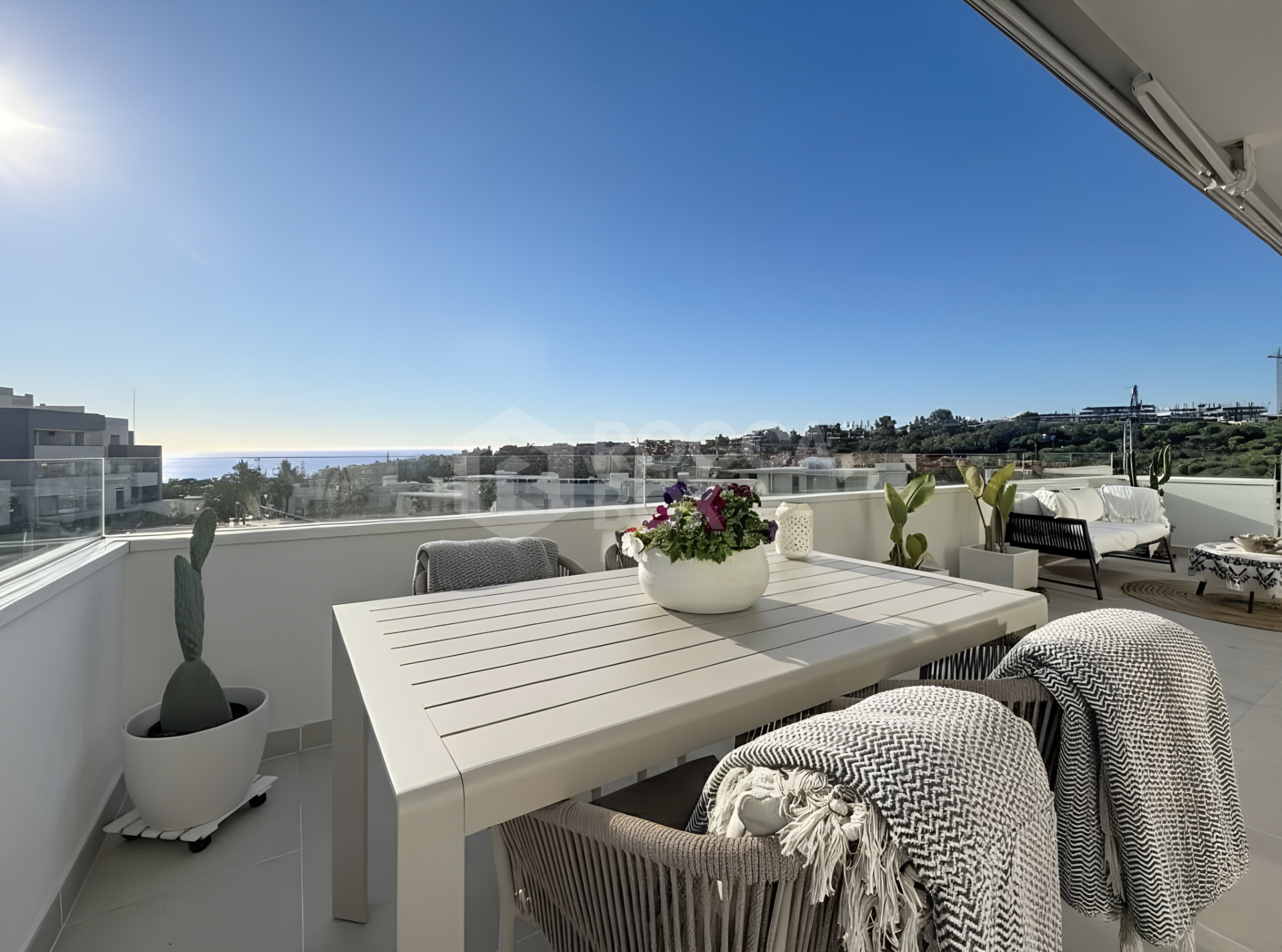 Penthouse with Sea Views and Spacious Solarium - West Estepona