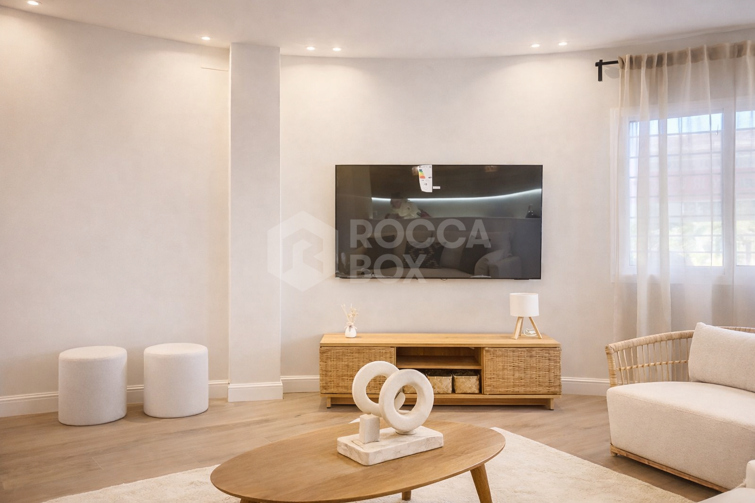 Fully Renovated and Furnished 3-Bedroom Apartment – Puerto de Estepona