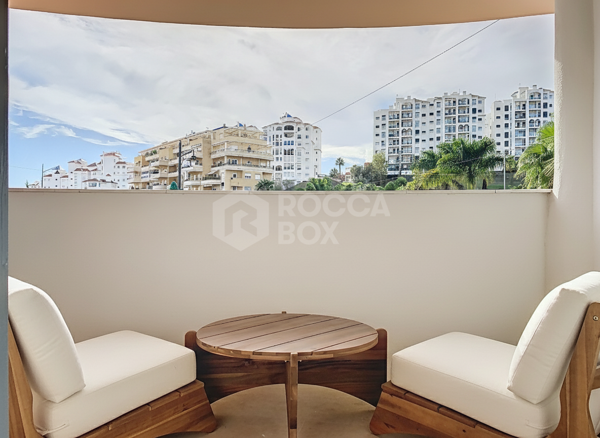Fully Renovated and Furnished 3-Bedroom Apartment – Puerto de Estepona