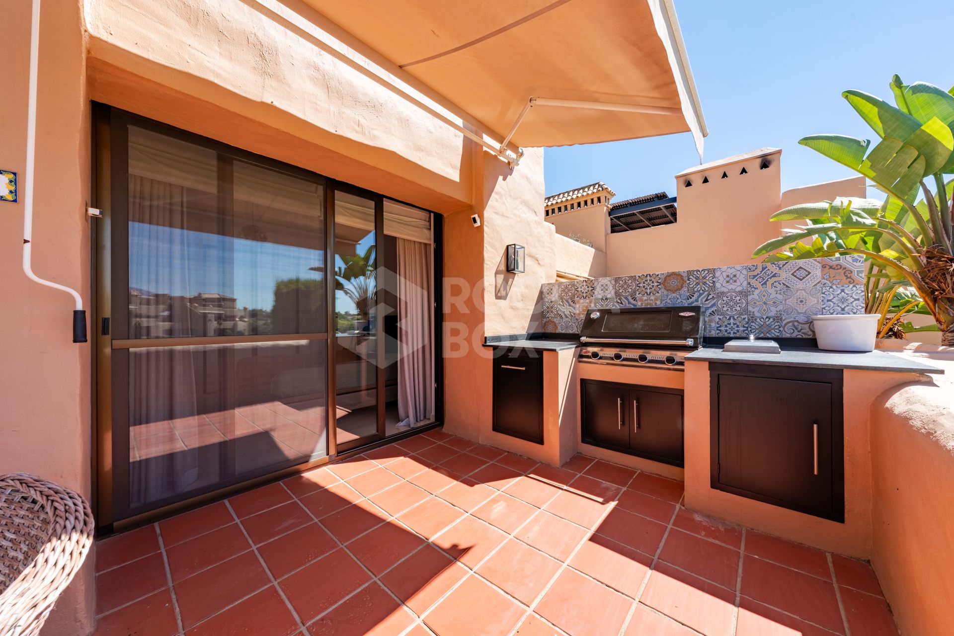 Stylish 3-Bedroom Duplex Penthouse in La Cartuja del Golf