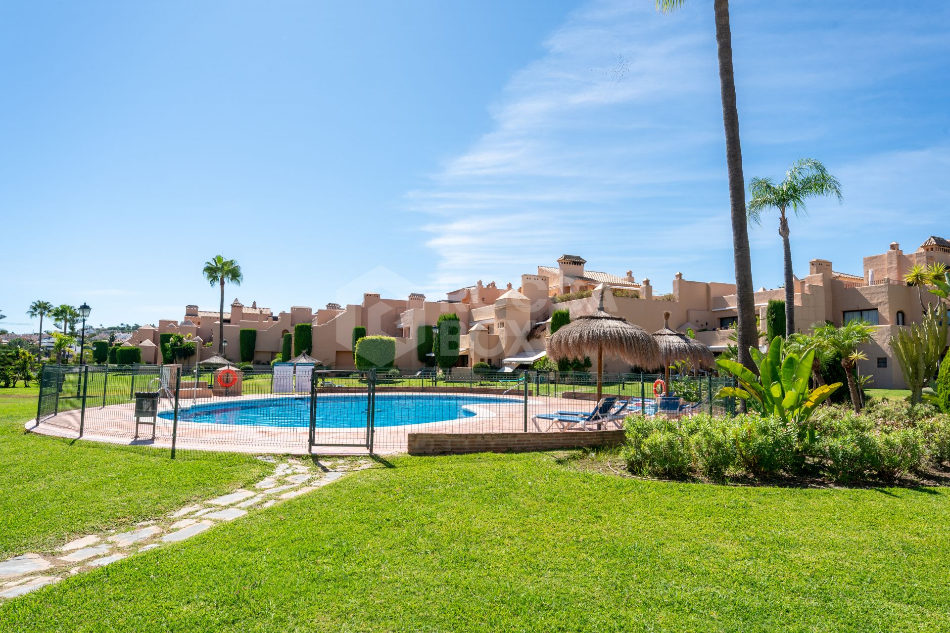 Stylish 3-Bedroom Duplex Penthouse in La Cartuja del Golf