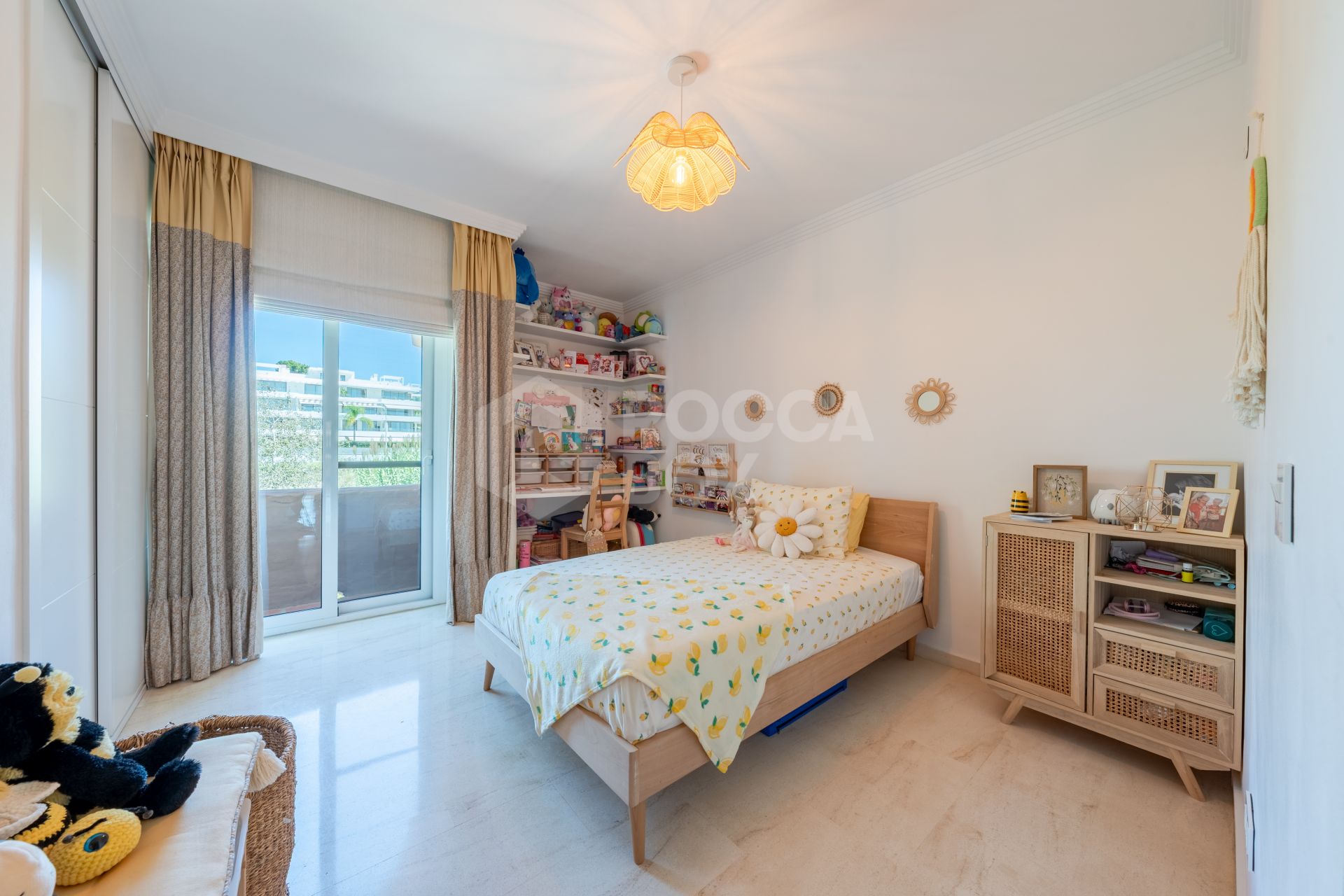 Stylish 3-Bedroom Duplex Penthouse in La Cartuja del Golf