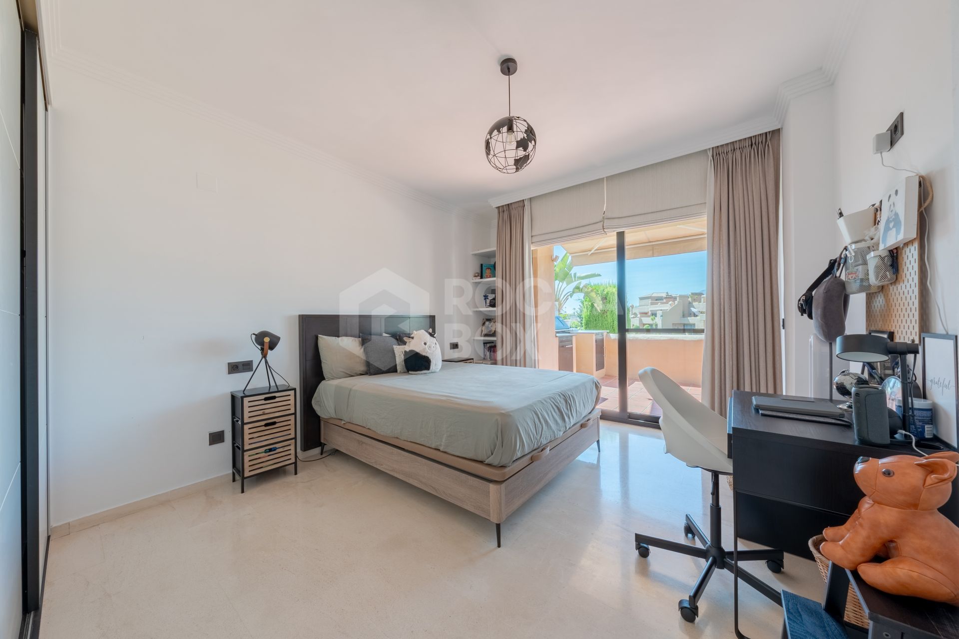 Stylish 3-Bedroom Duplex Penthouse in La Cartuja del Golf