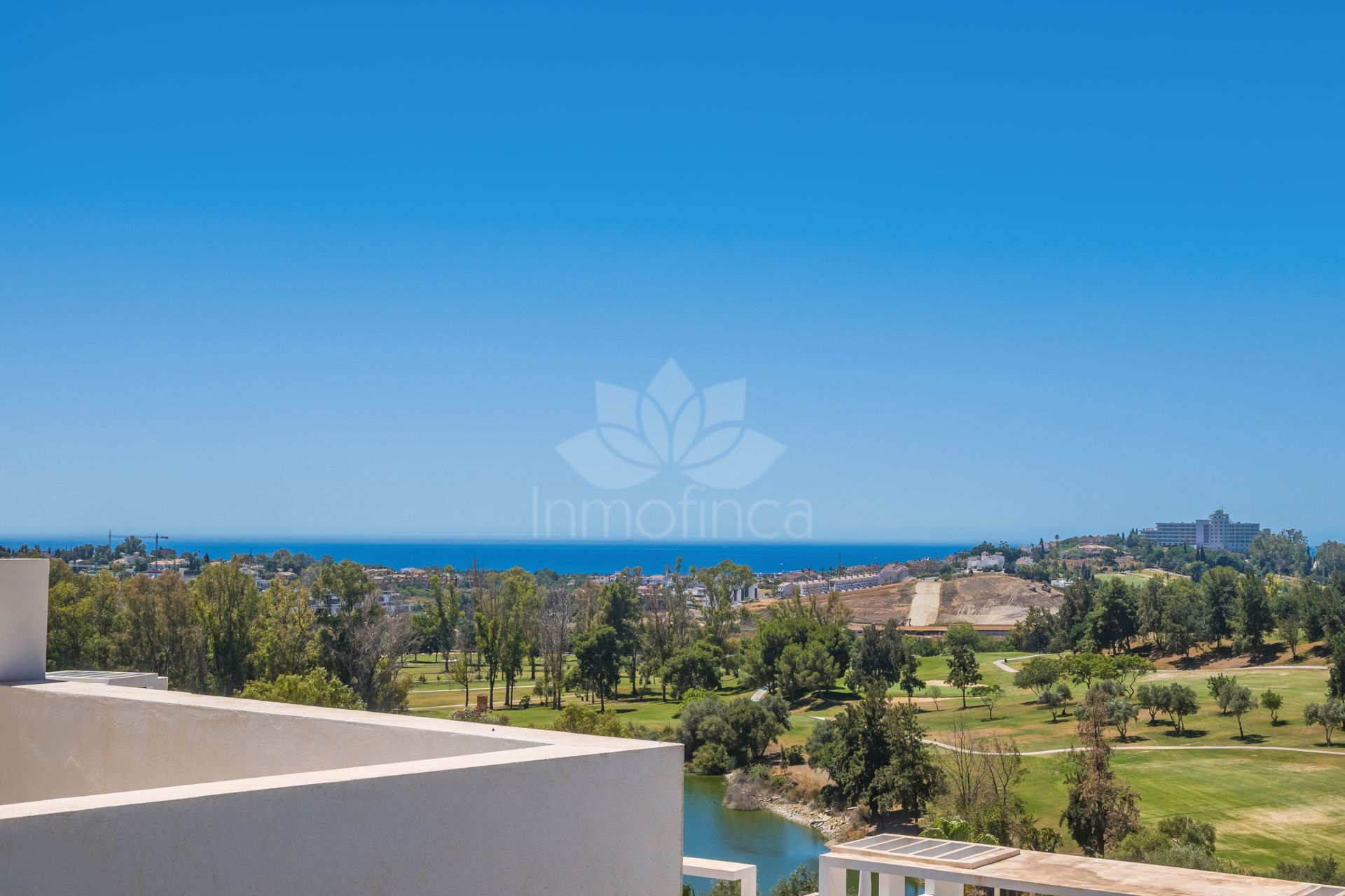 Duplex Penthouse in Atalaya Hills, Benahavis