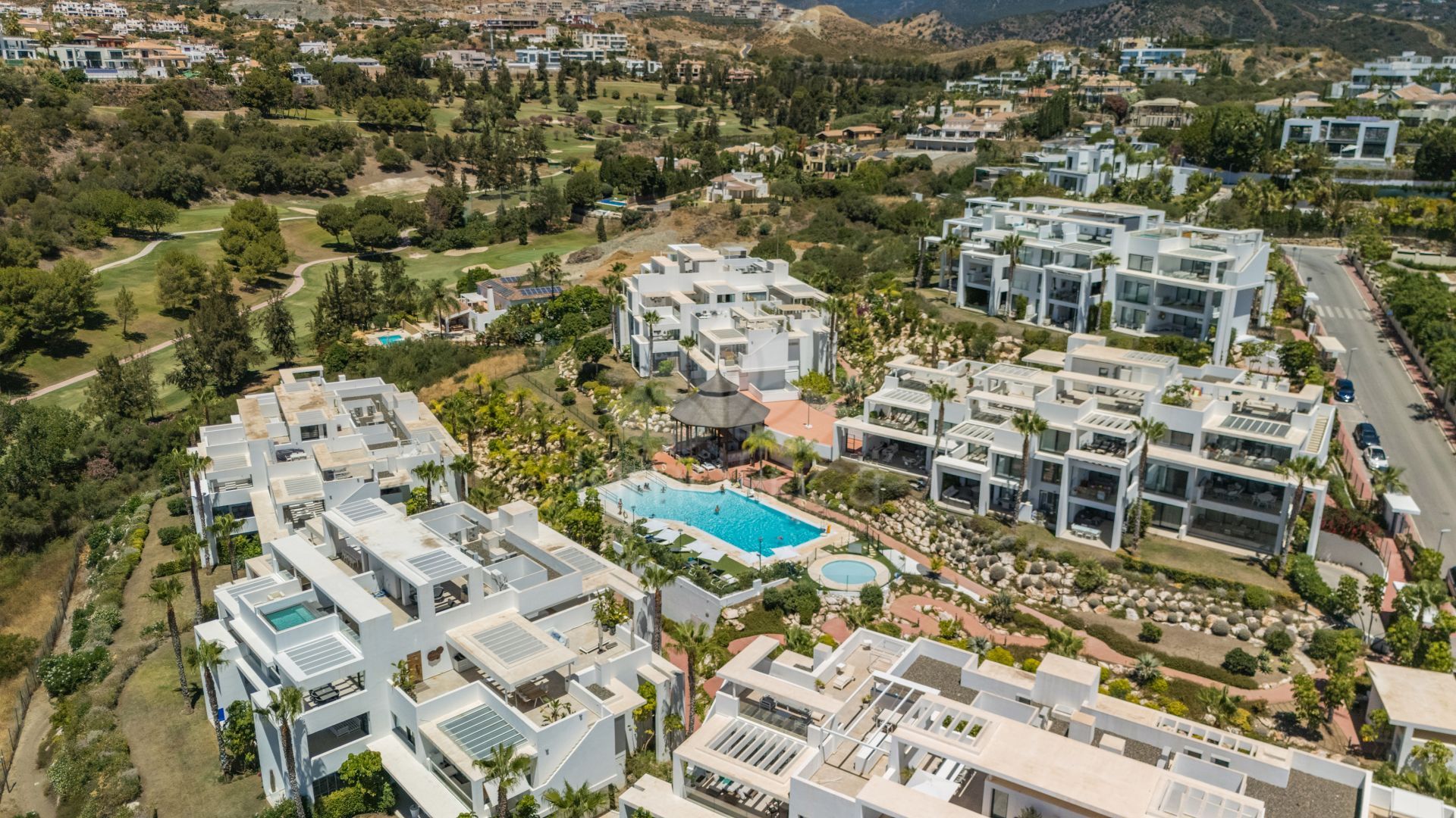 Duplex Penthouse in Atalaya Hills, Benahavis