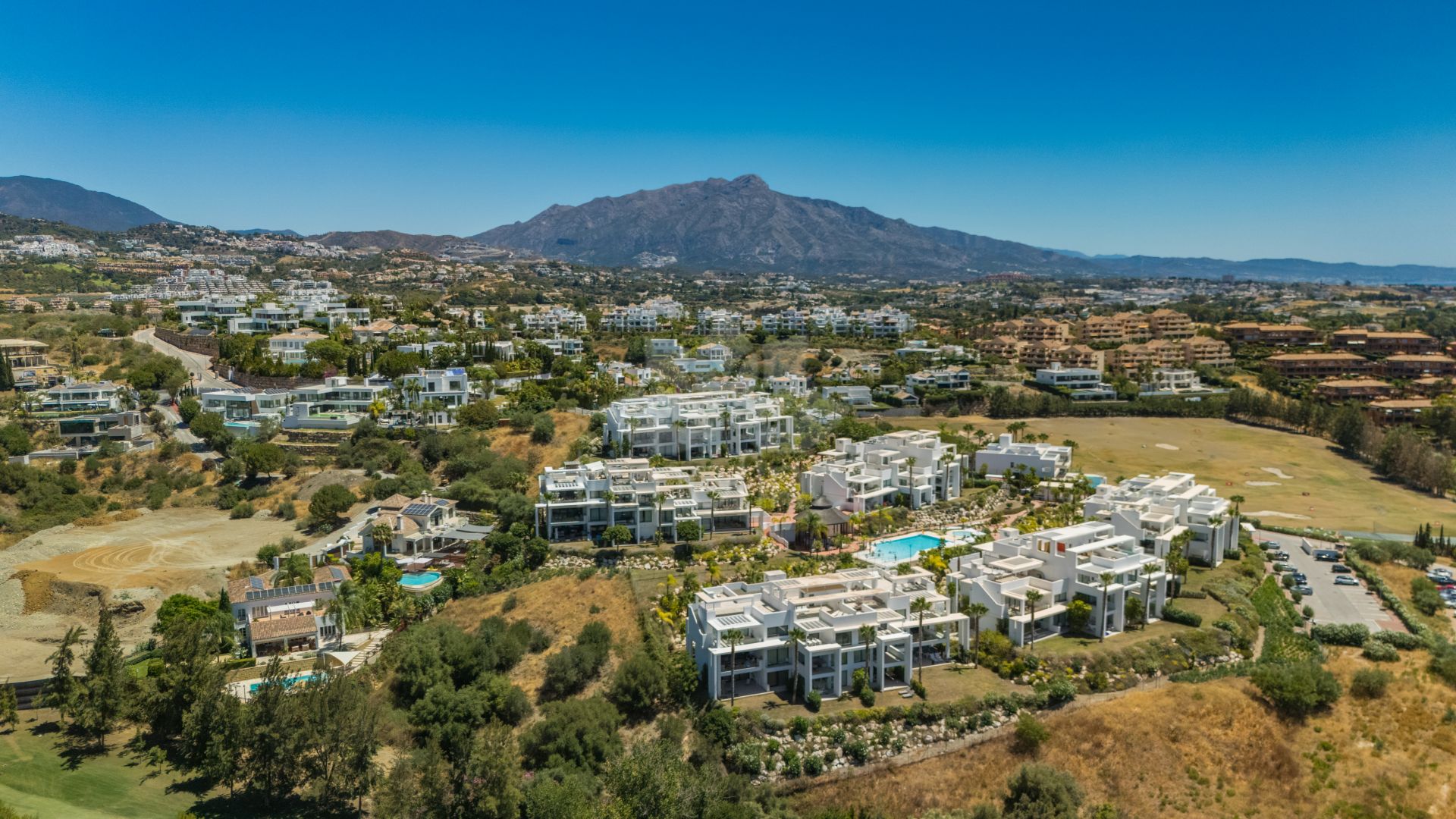 Duplex Penthouse in Atalaya Hills, Benahavis