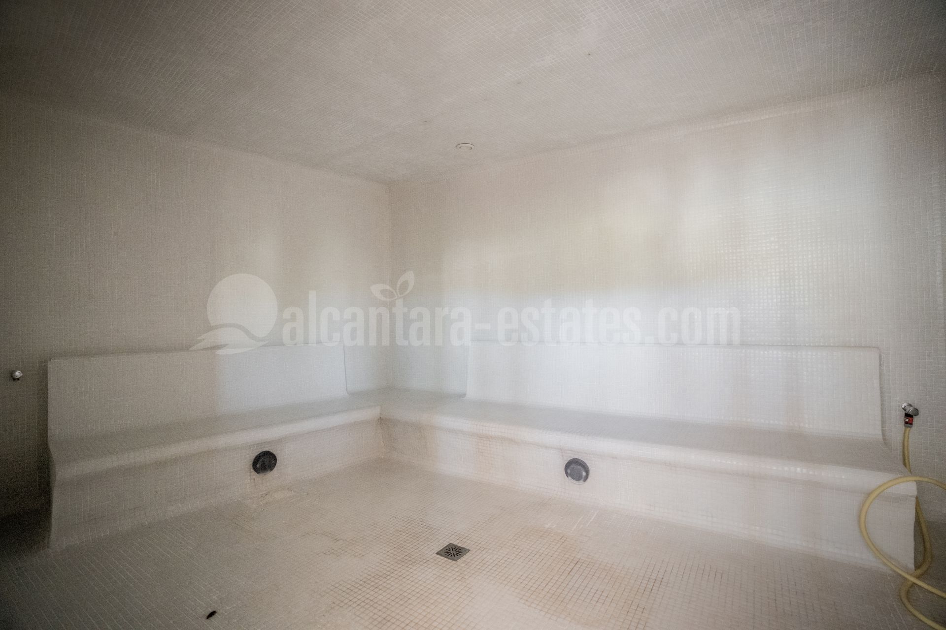 Atico Duplex en Atalaya Hills, Benahavis