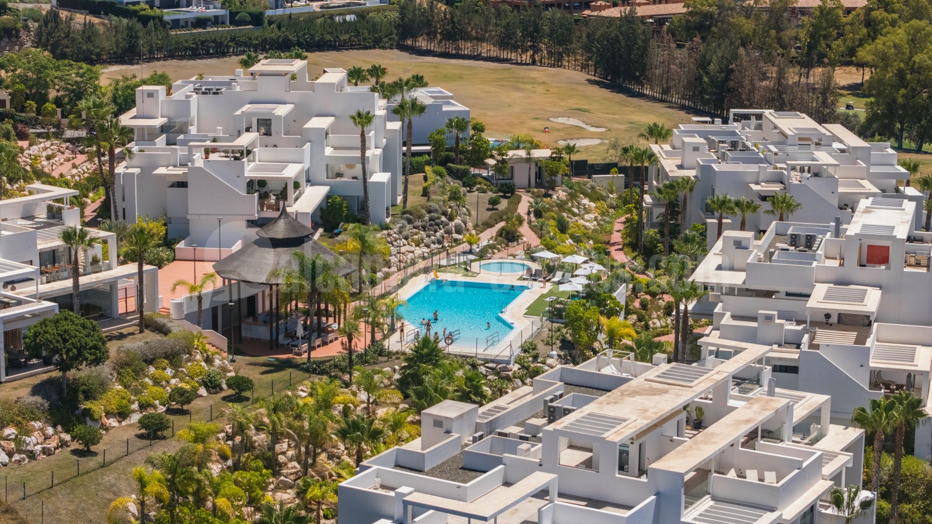 Atico Duplex en Atalaya Hills, Benahavis