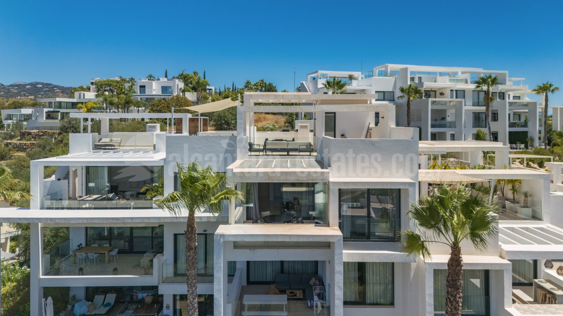 Atico Duplex en Atalaya Hills, Benahavis