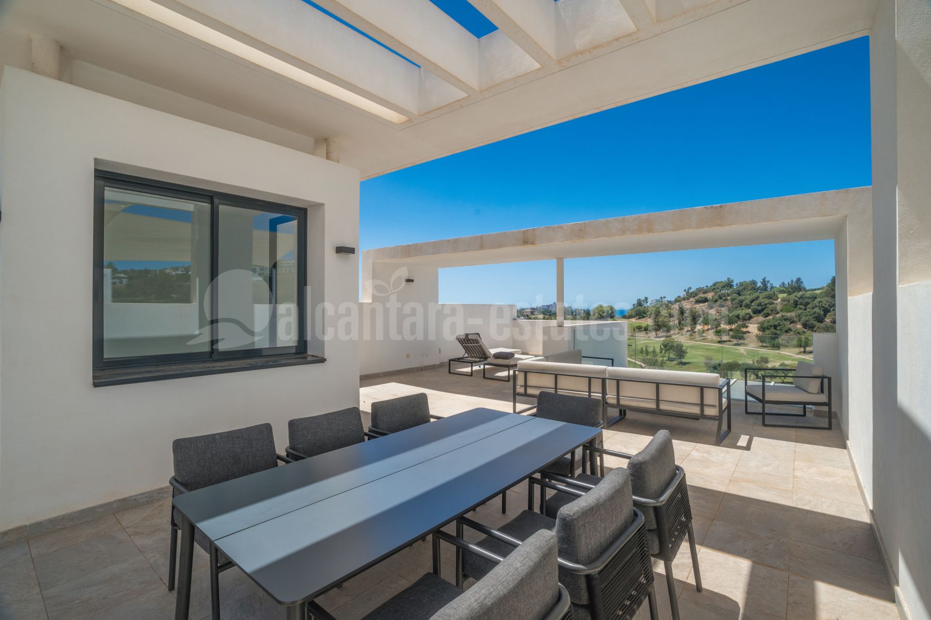 Atico Duplex en Atalaya Hills, Benahavis