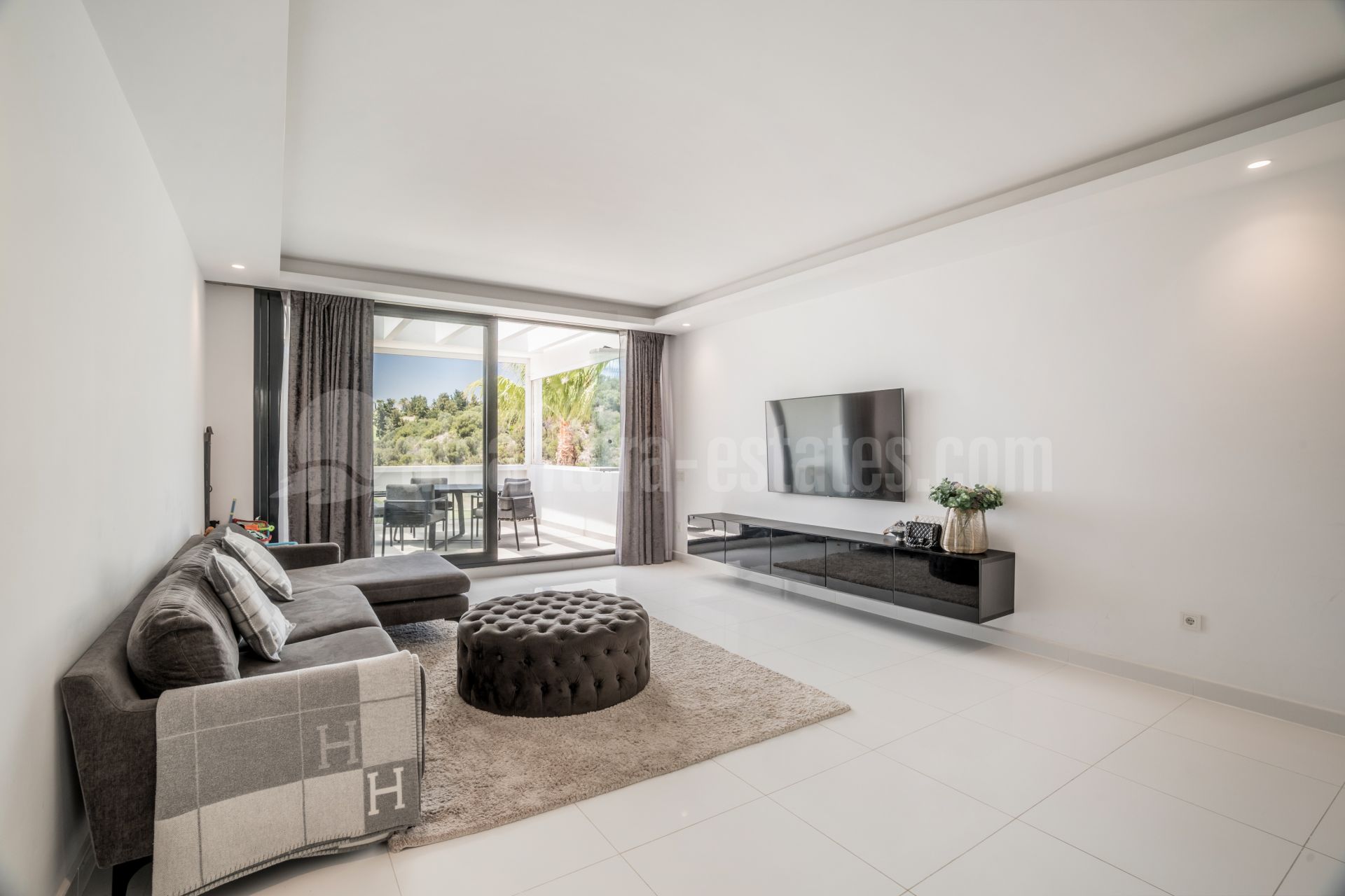 Atico Duplex en Atalaya Hills, Benahavis