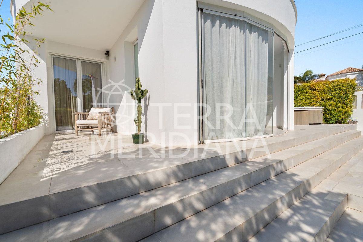 Villa in Marbesa, Marbella