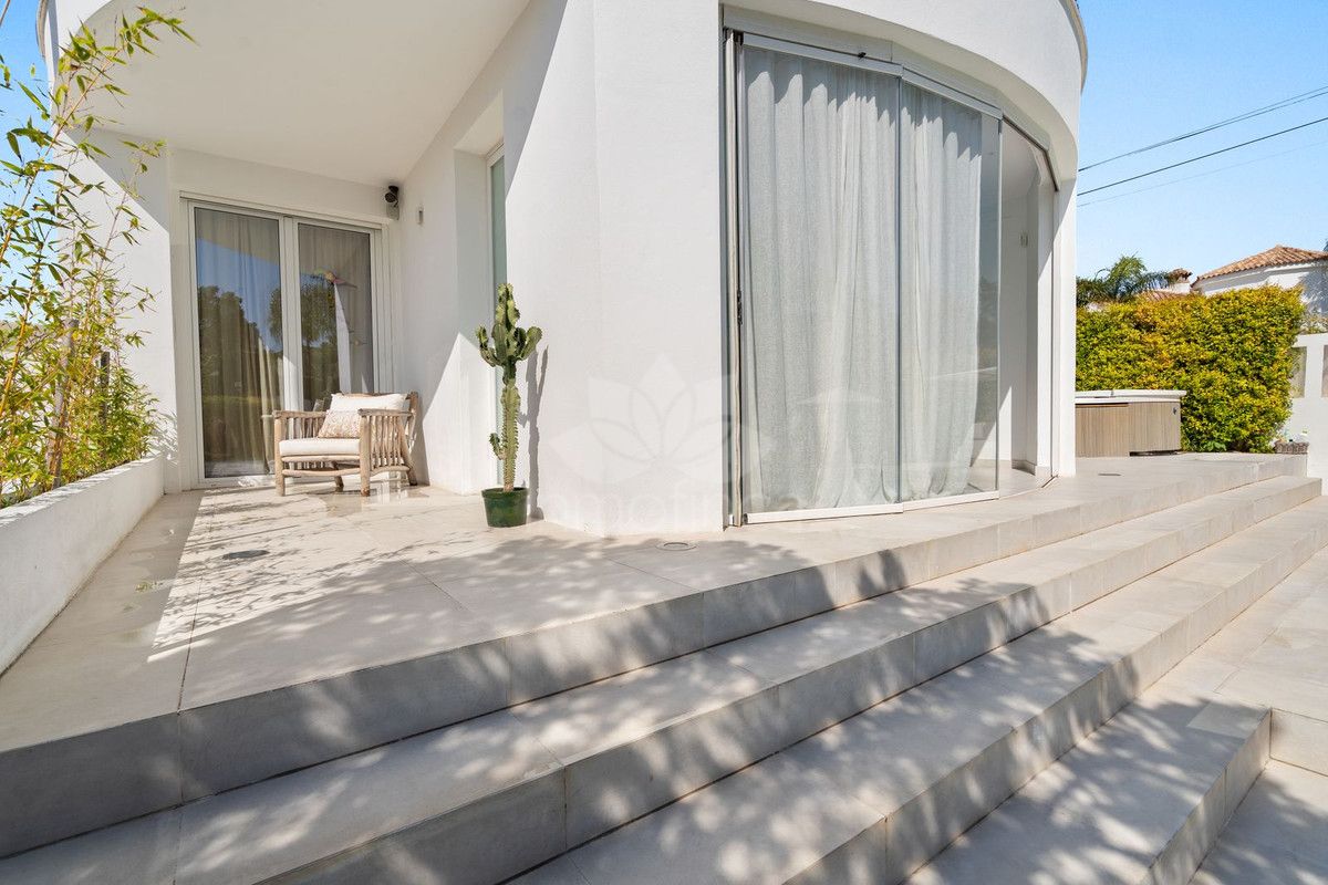 Villa in Marbesa, Marbella