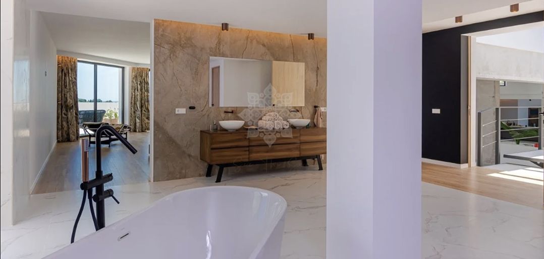 Villa in Benahavis