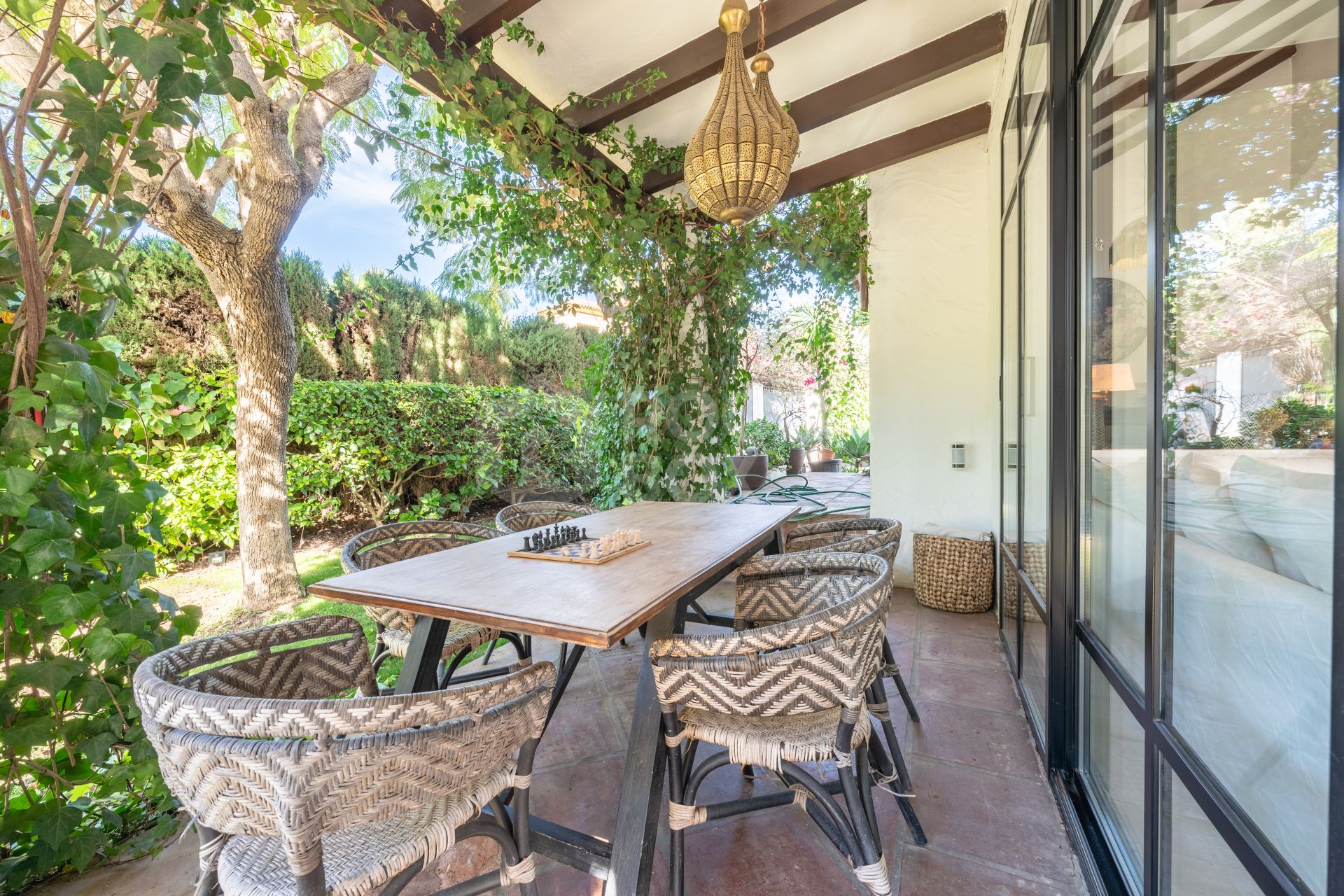 Charming & Artistic 4-Bedroom Villa in Atalaya