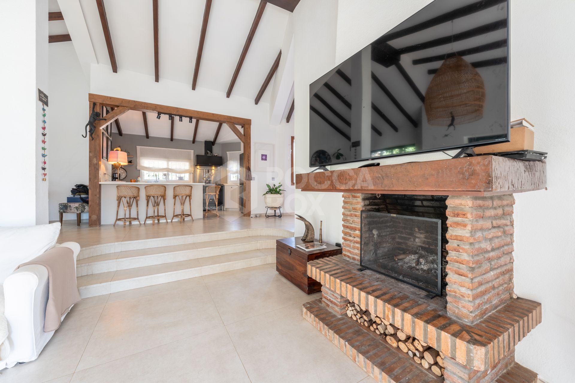 Charming & Artistic 4-Bedroom Villa in Atalaya