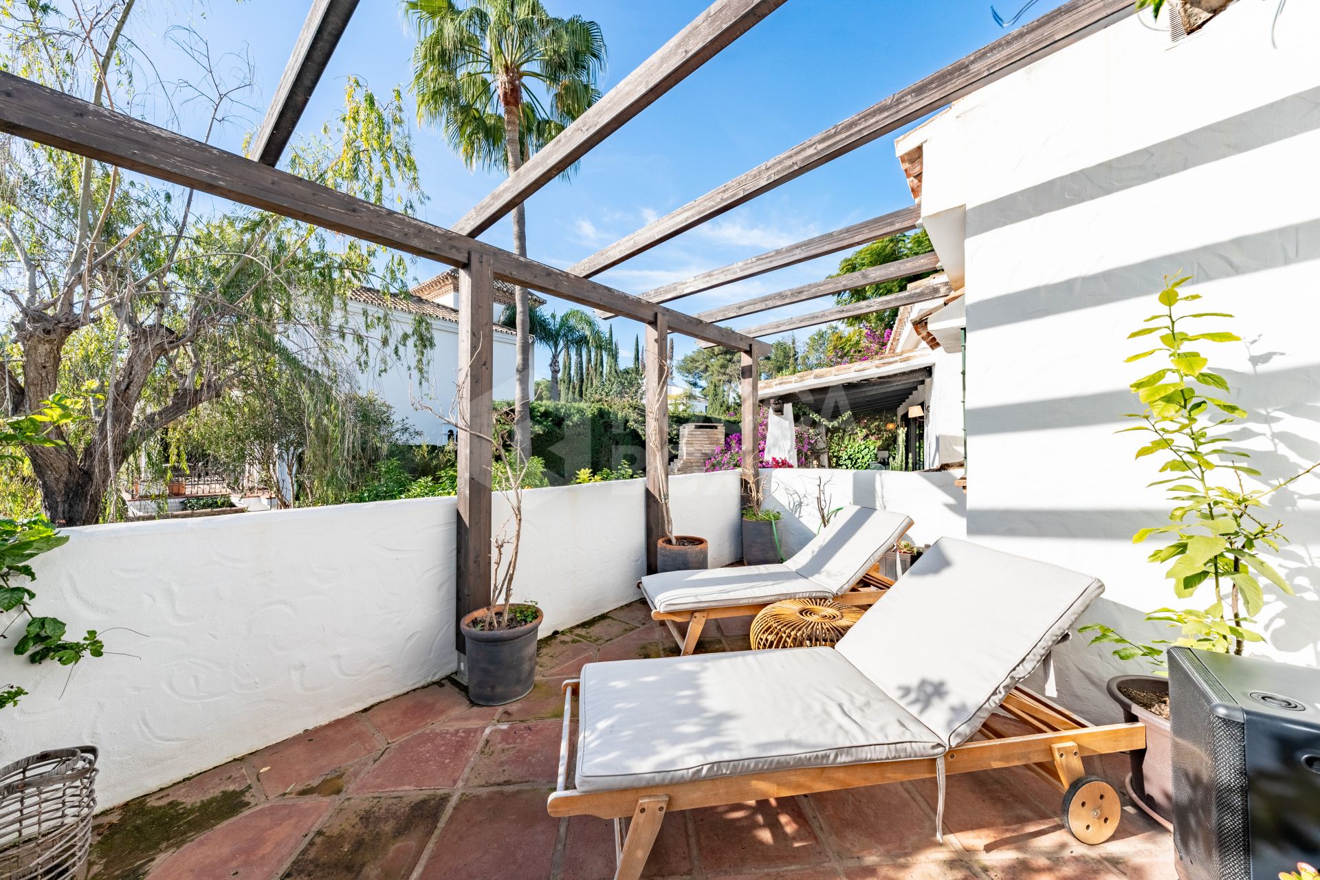 Charming & Artistic 4-Bedroom Villa in Atalaya
