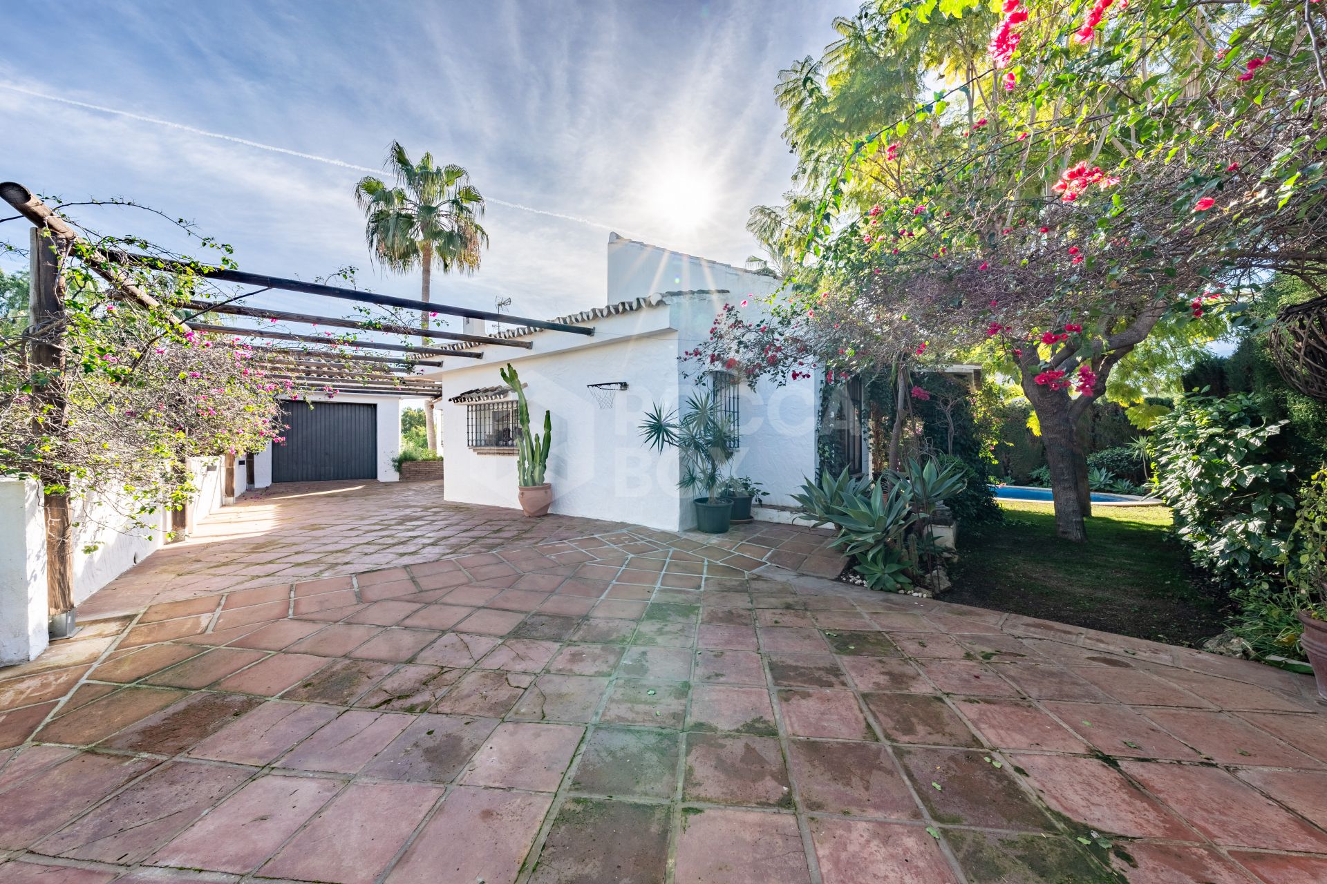 Charming & Artistic 4-Bedroom Villa in Atalaya