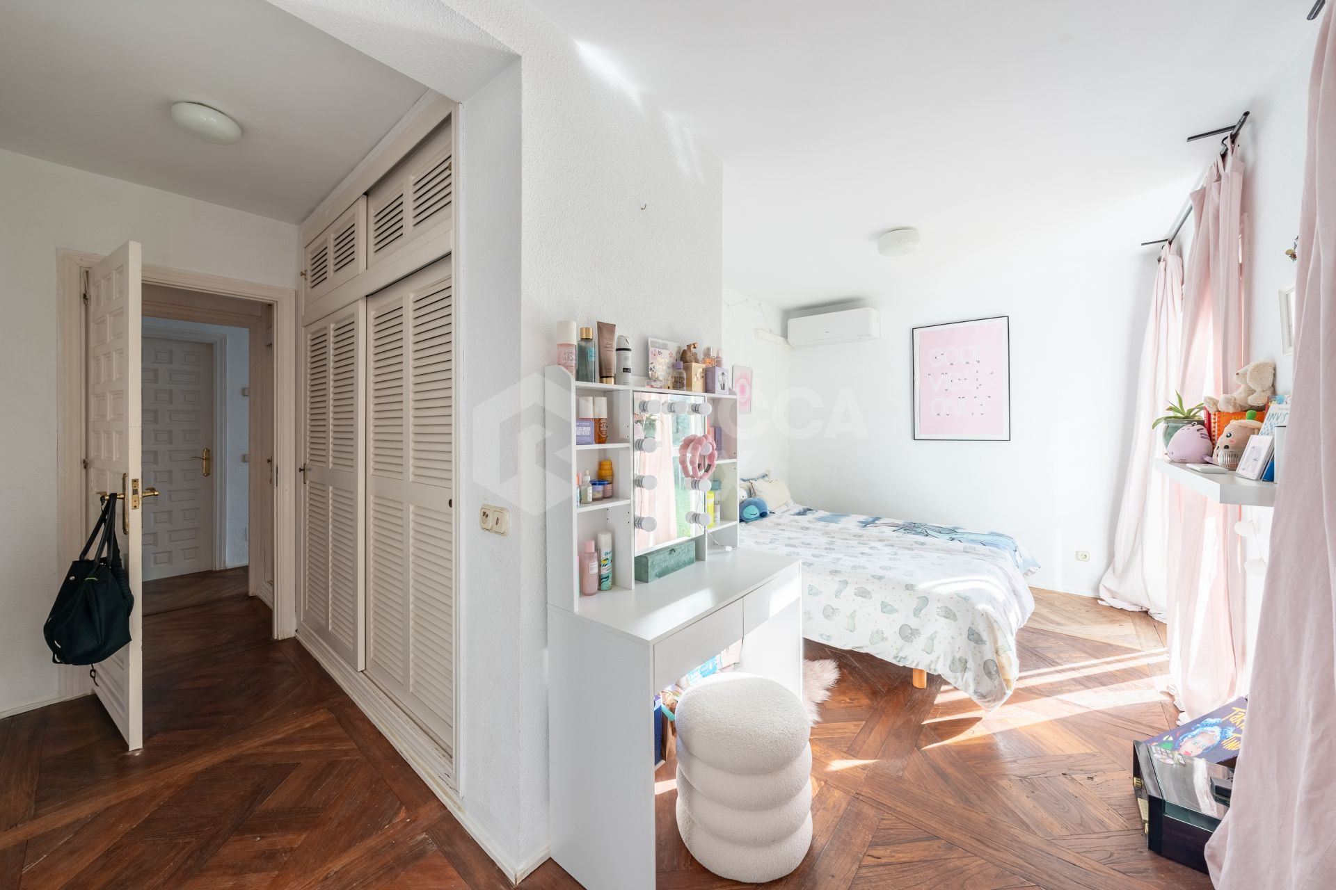 Charming & Artistic 4-Bedroom Villa in Atalaya