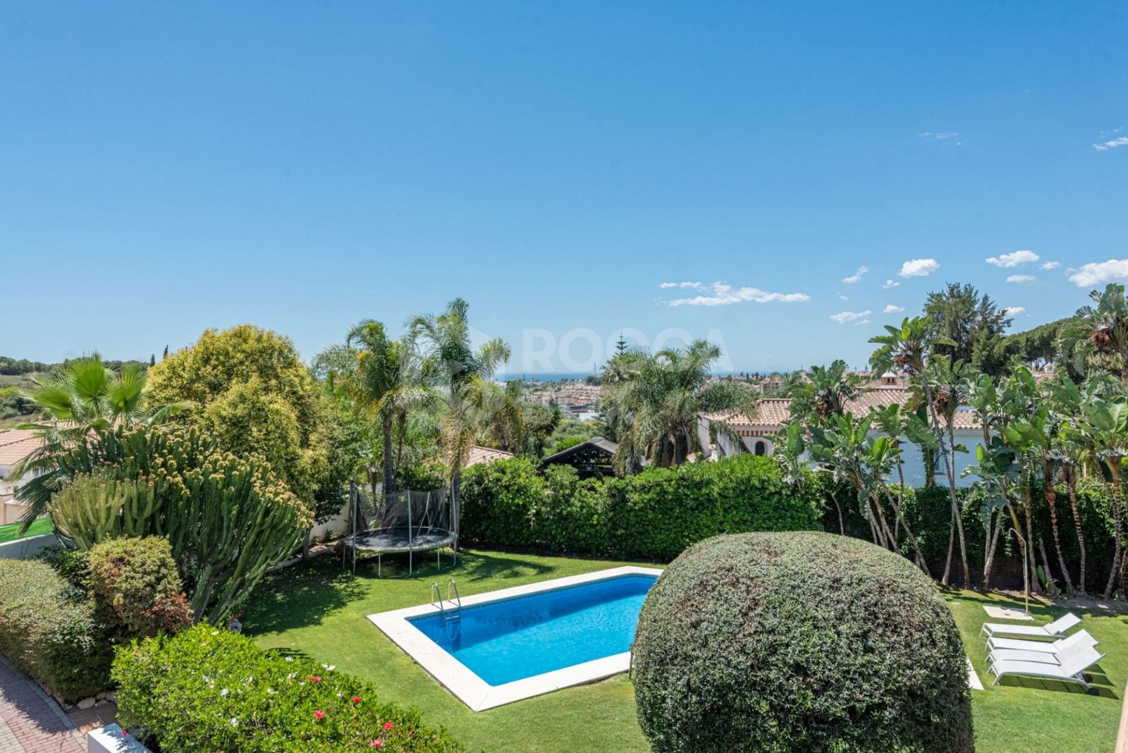 Andalusian luxury villa in El Paraiso Alto