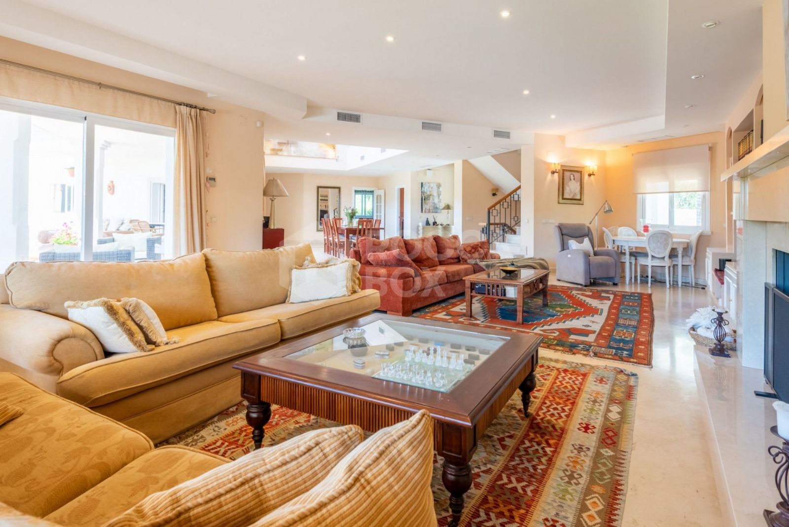 Andalusian luxury villa in El Paraiso Alto