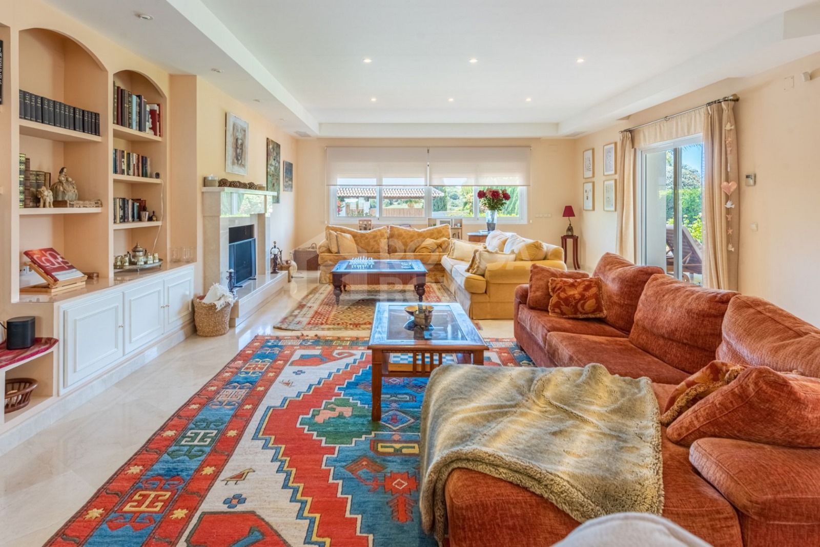 Andalusian luxury villa in El Paraiso Alto