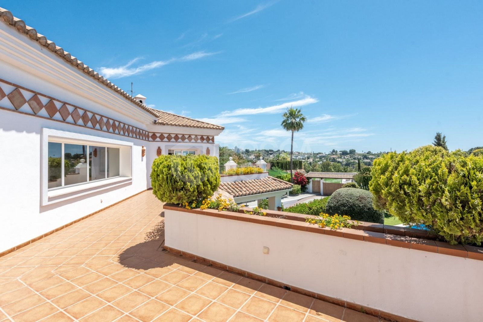 Andalusian luxury villa in El Paraiso Alto