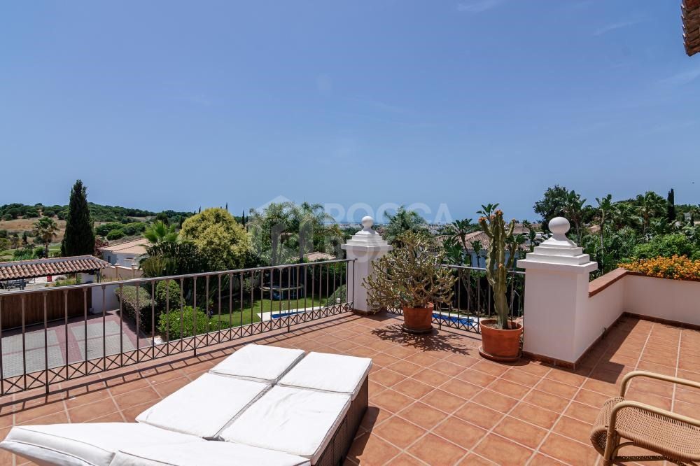 Andalusian luxury villa in El Paraiso Alto