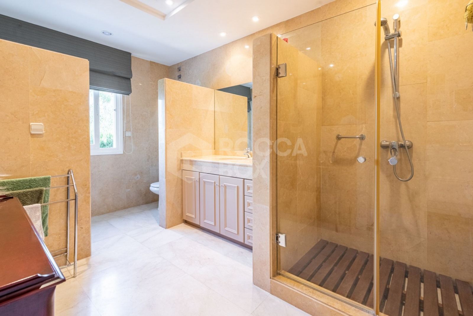 Andalusian luxury villa in El Paraiso Alto