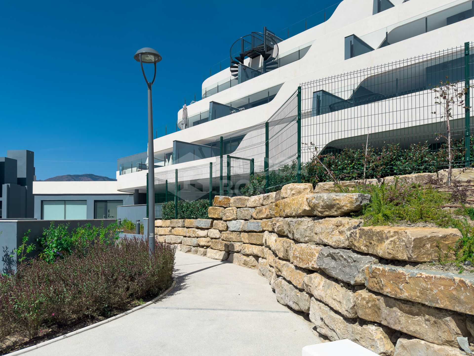 New apartment for sale in the New Golden Mile