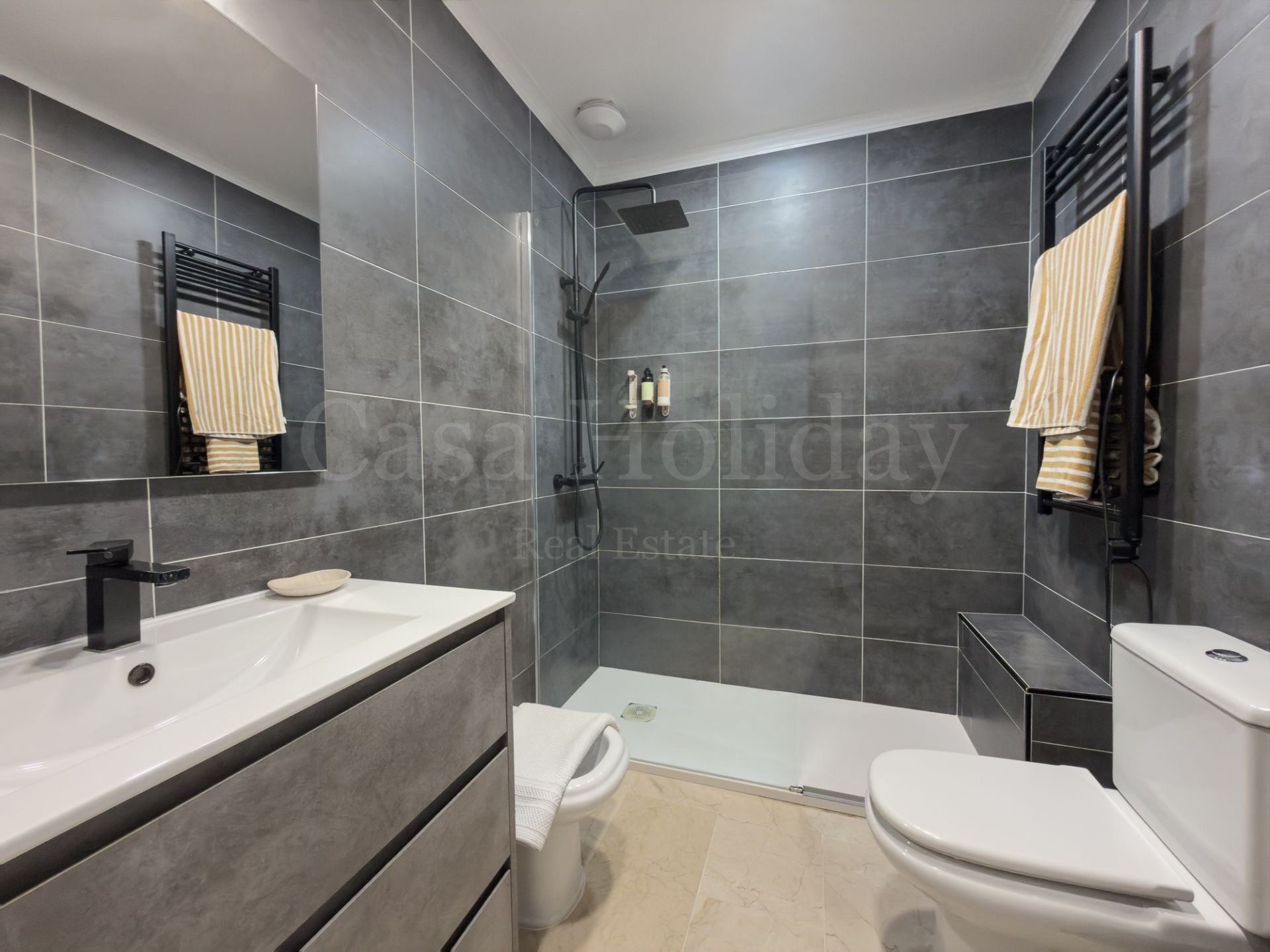 Ground Floor Apartment in Elviria Playa, Marbella