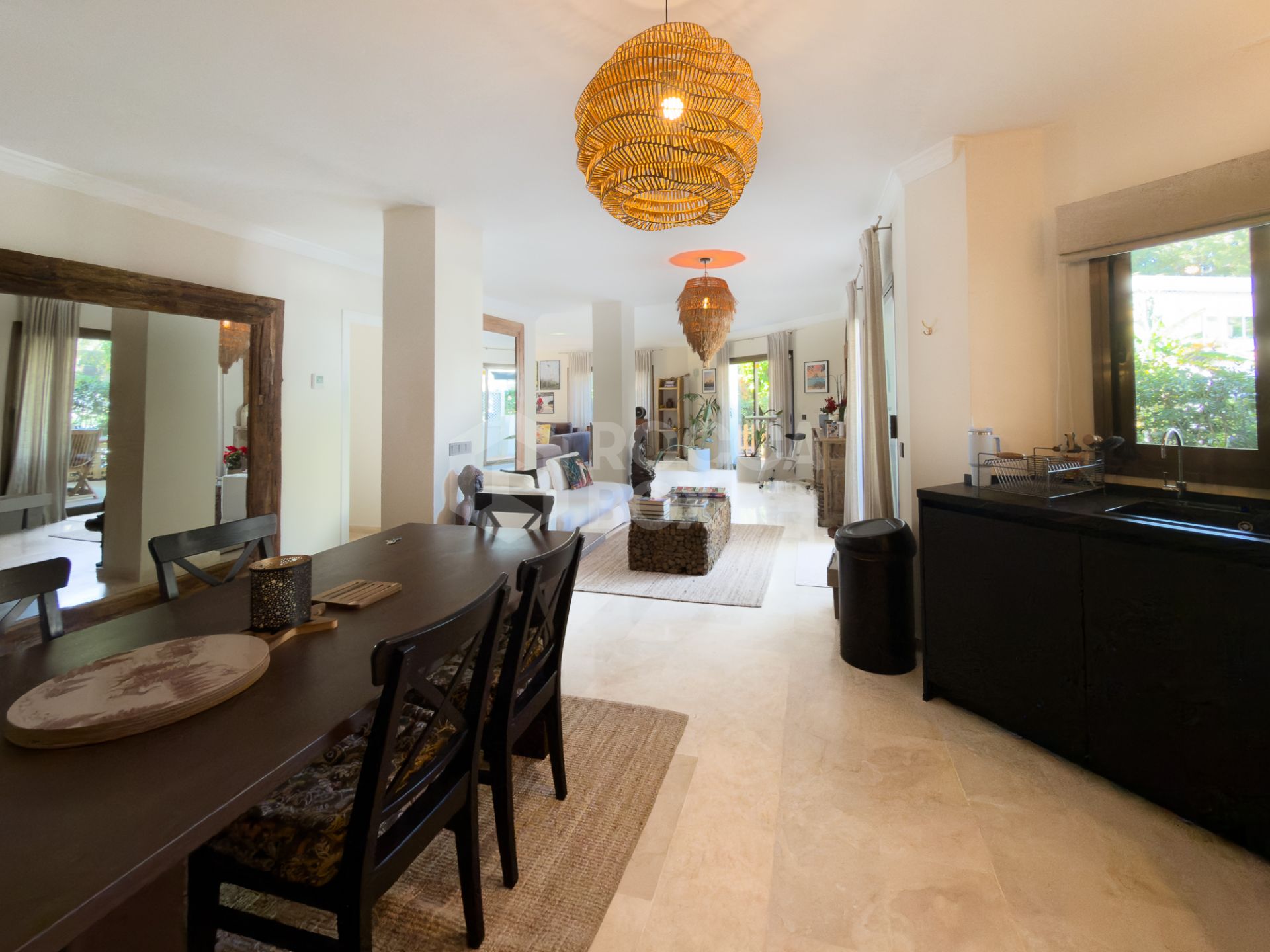 Beachfront Apartment for Sale in Golden Beach Marbella